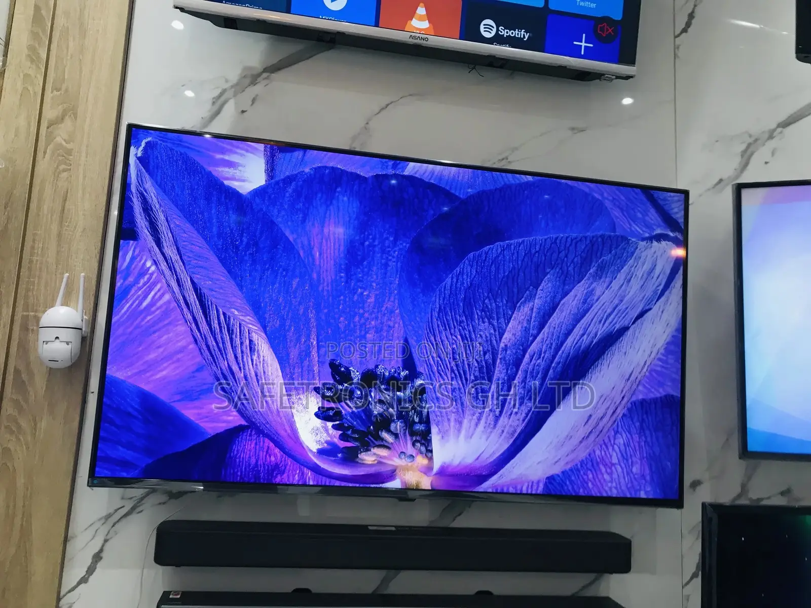 Brand New Samsung 50 Inch AU80 Led UHD Tv Glossy