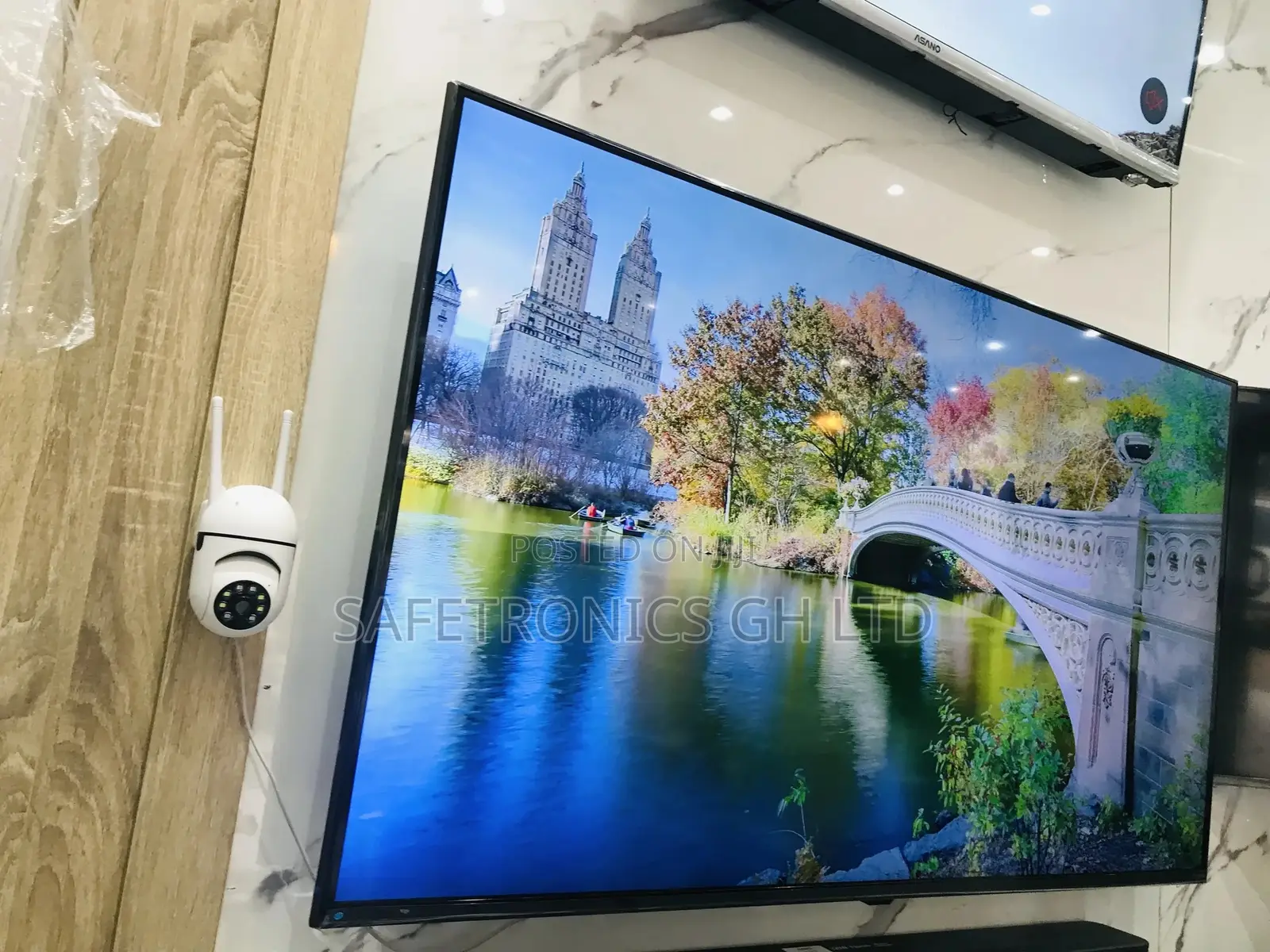 Good Deal on QLED Samsung 65 UHD Inches Glossy Q60B Tv