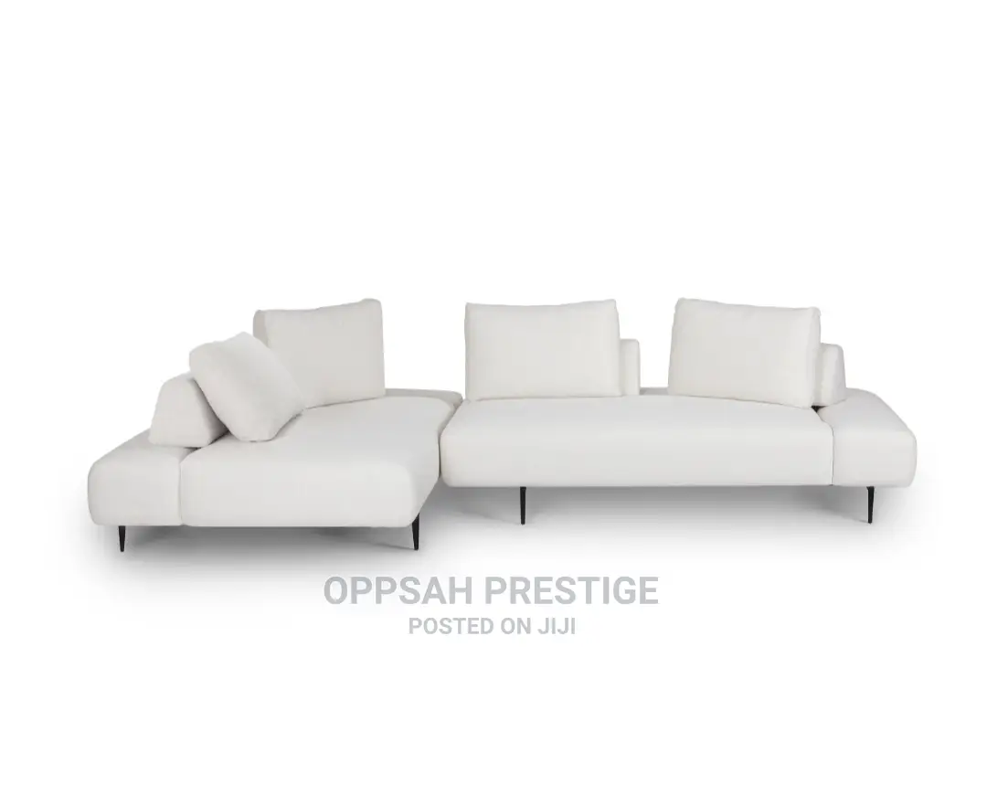 Divan Quartz White Sectional