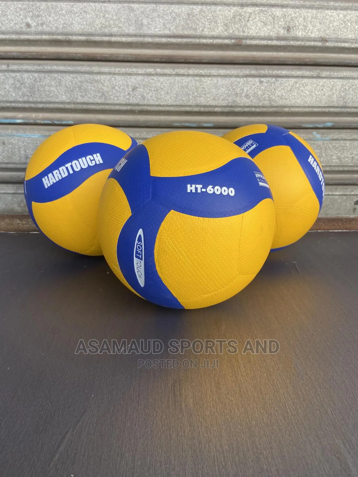 Original Hard Touch Vollyball at Cool Price