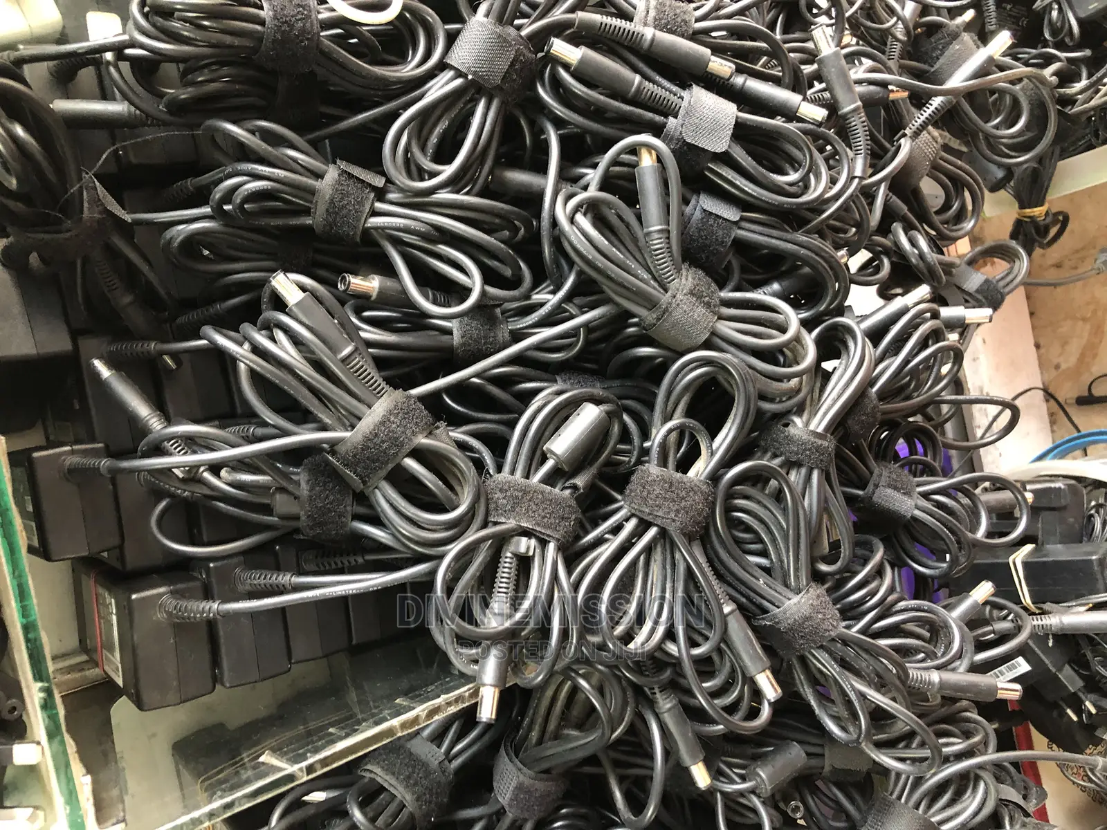 Hp Big Pin 120w U K Used Laptop Chargers , 120w
