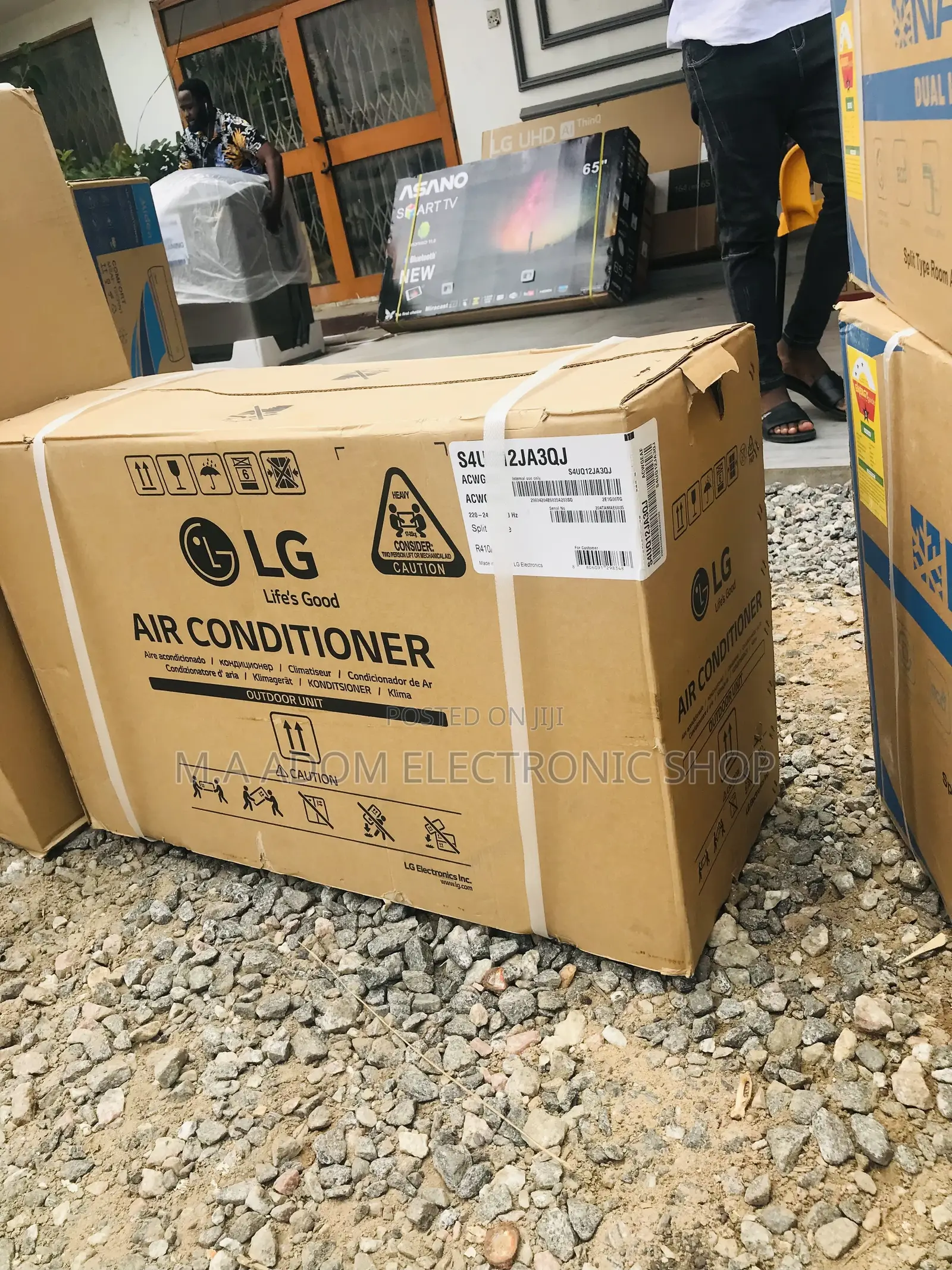 Come by LG 1.5HP Dual Cool Split Inverter Air Condition
