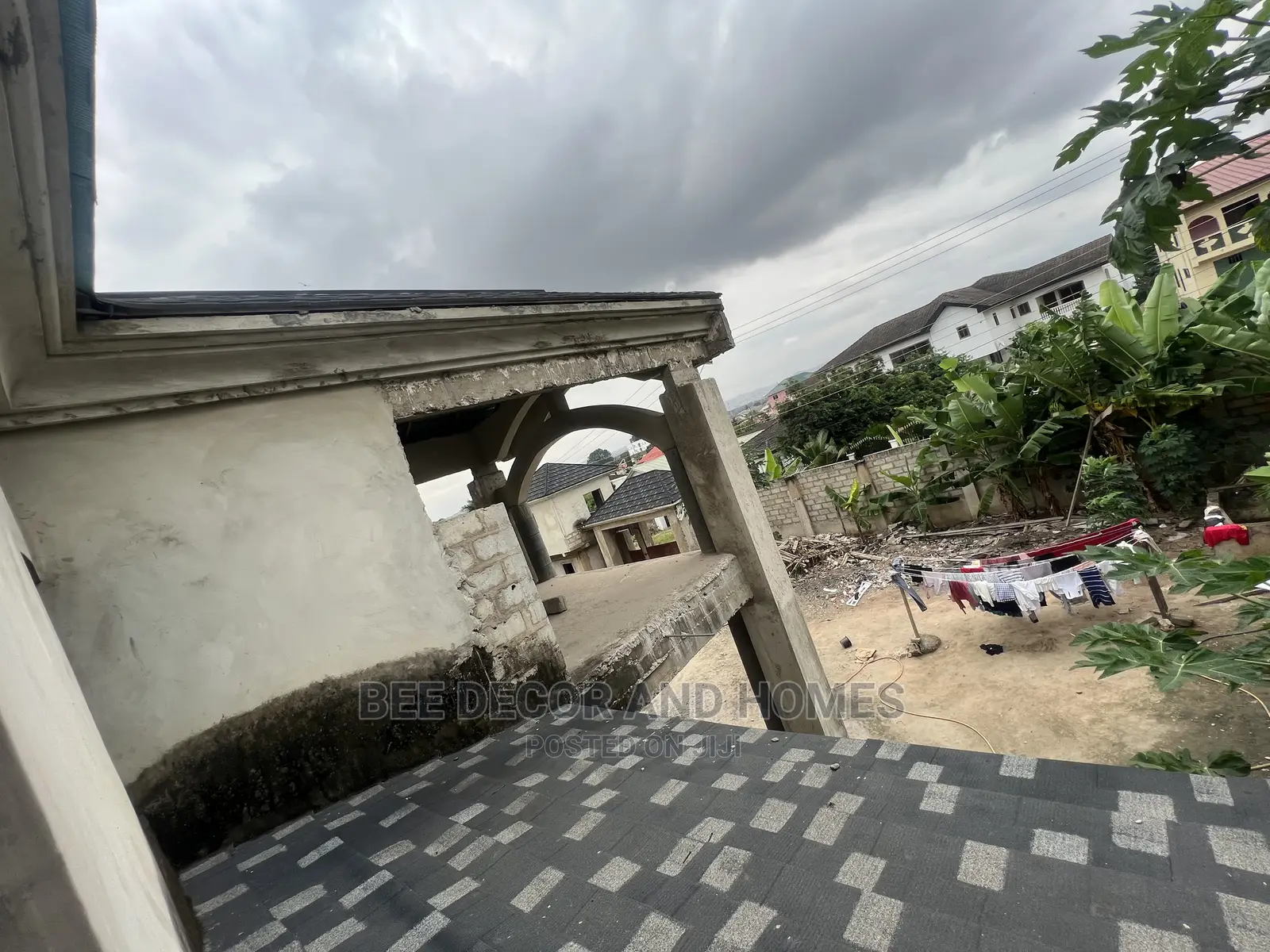 8bdrm Mansion in Bee Decor And Homes, West Legon for sale