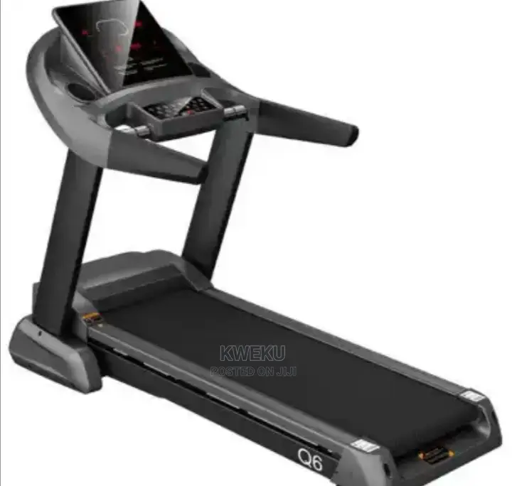 Semi Commercial Treadmill Q6