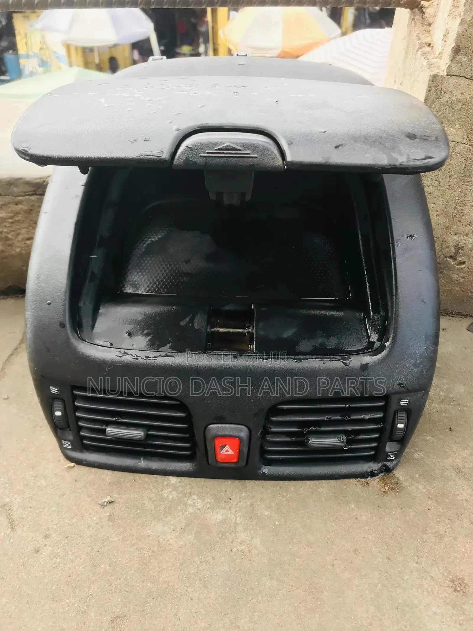 Nissan Almera Dashboard Top Vent