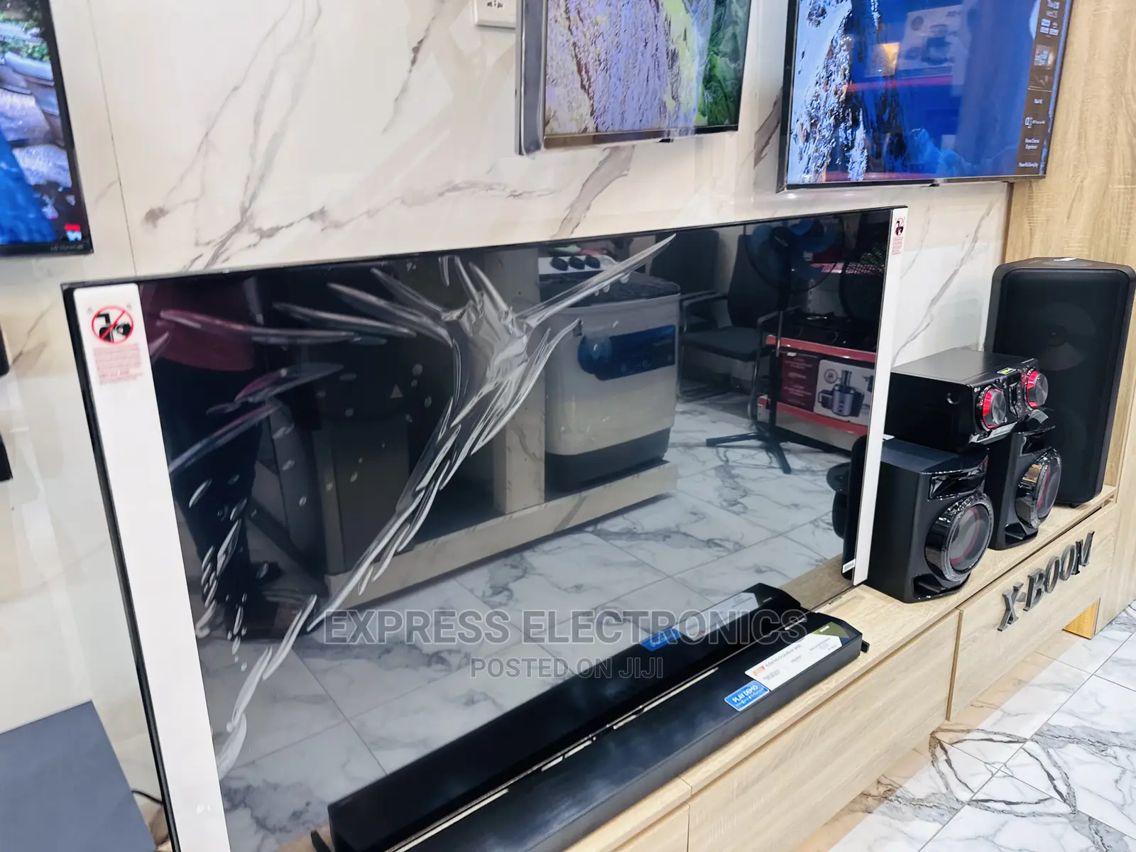Lovely  New UHD Smart Samsung 65”Cu8002 Glided Y 2023,