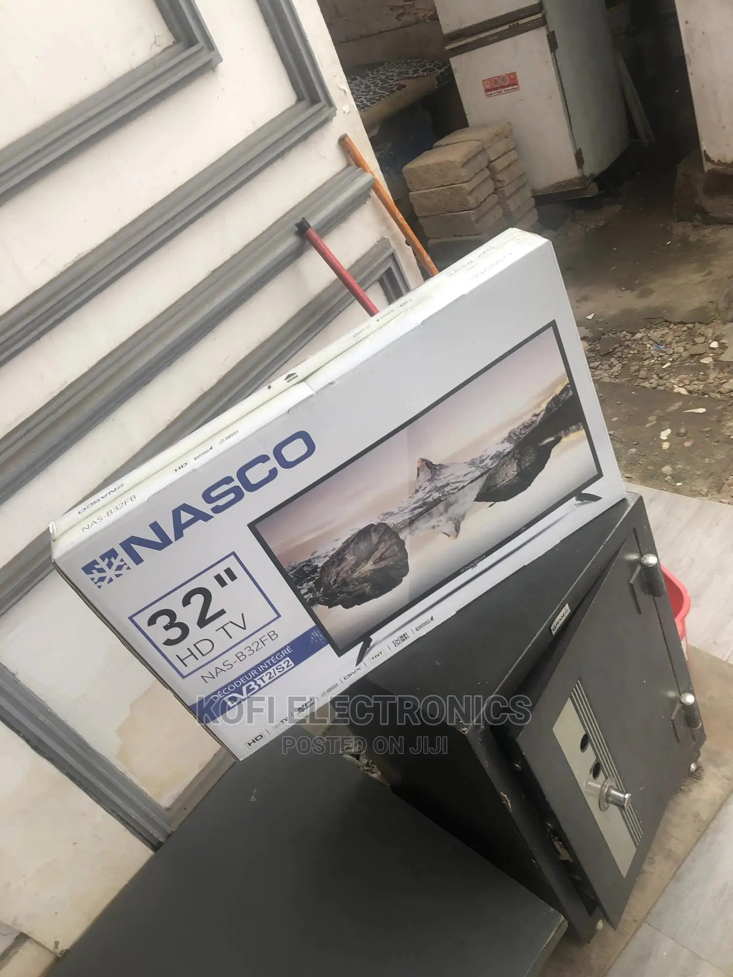 Lightweight TV Nasco 32'' Full HD
