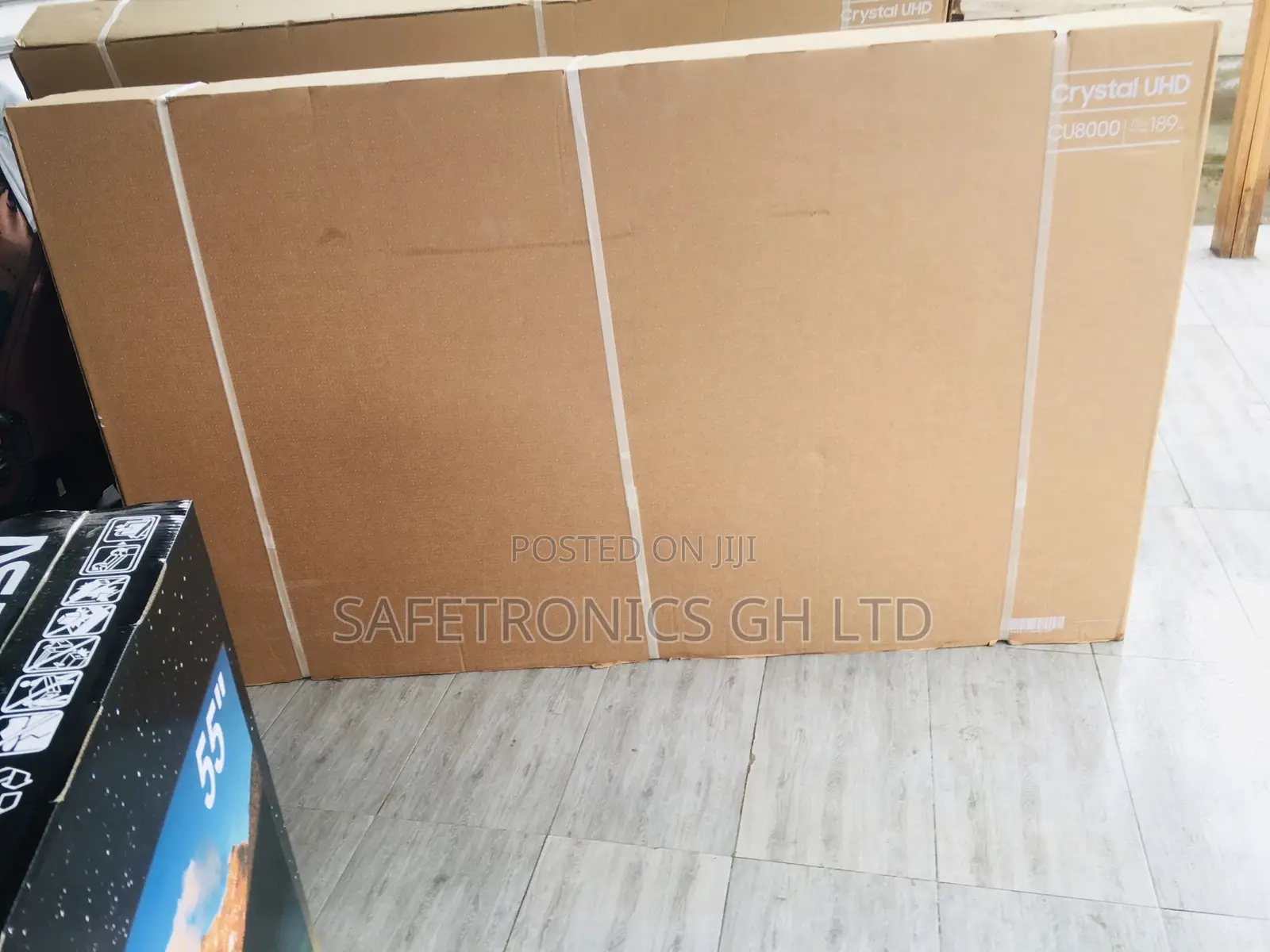 New LED Smart UHD Crystal Samsung 75inches Glossy Samsung