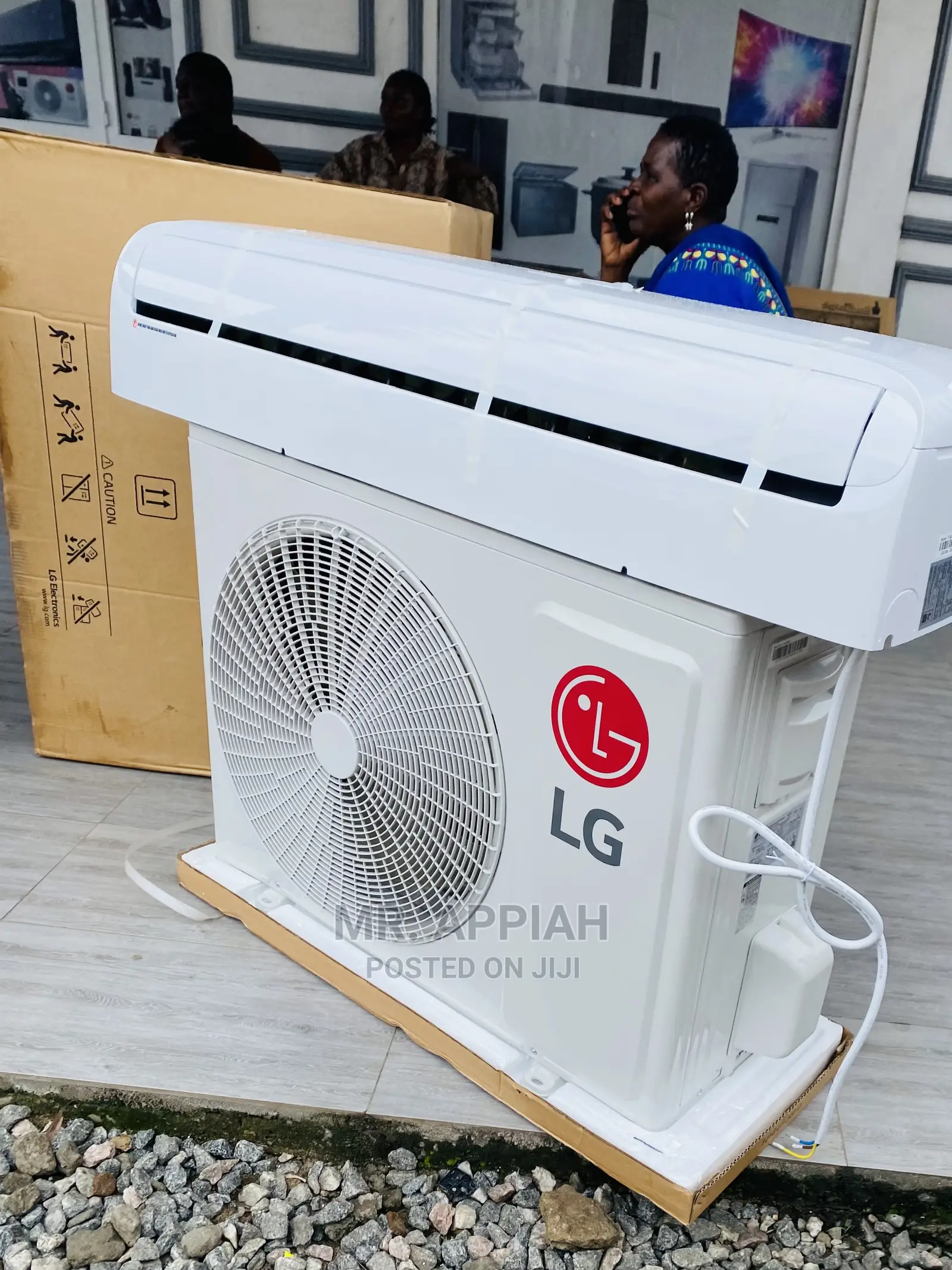 Lovely LG Split Type Air Conditioner(2.0hp)