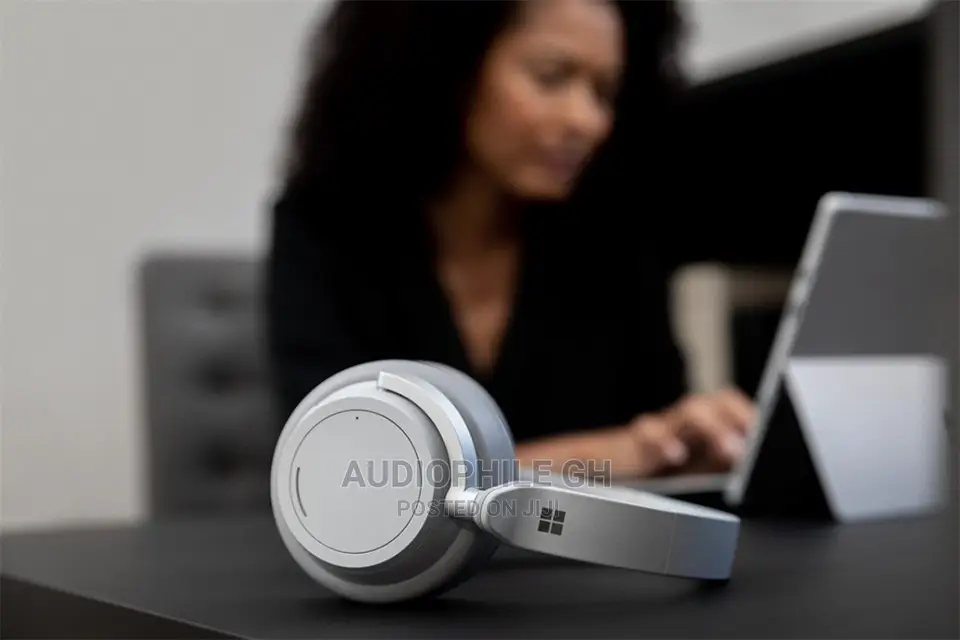 Microsoft Surface Headphones 2 With Active Noise Cancelling