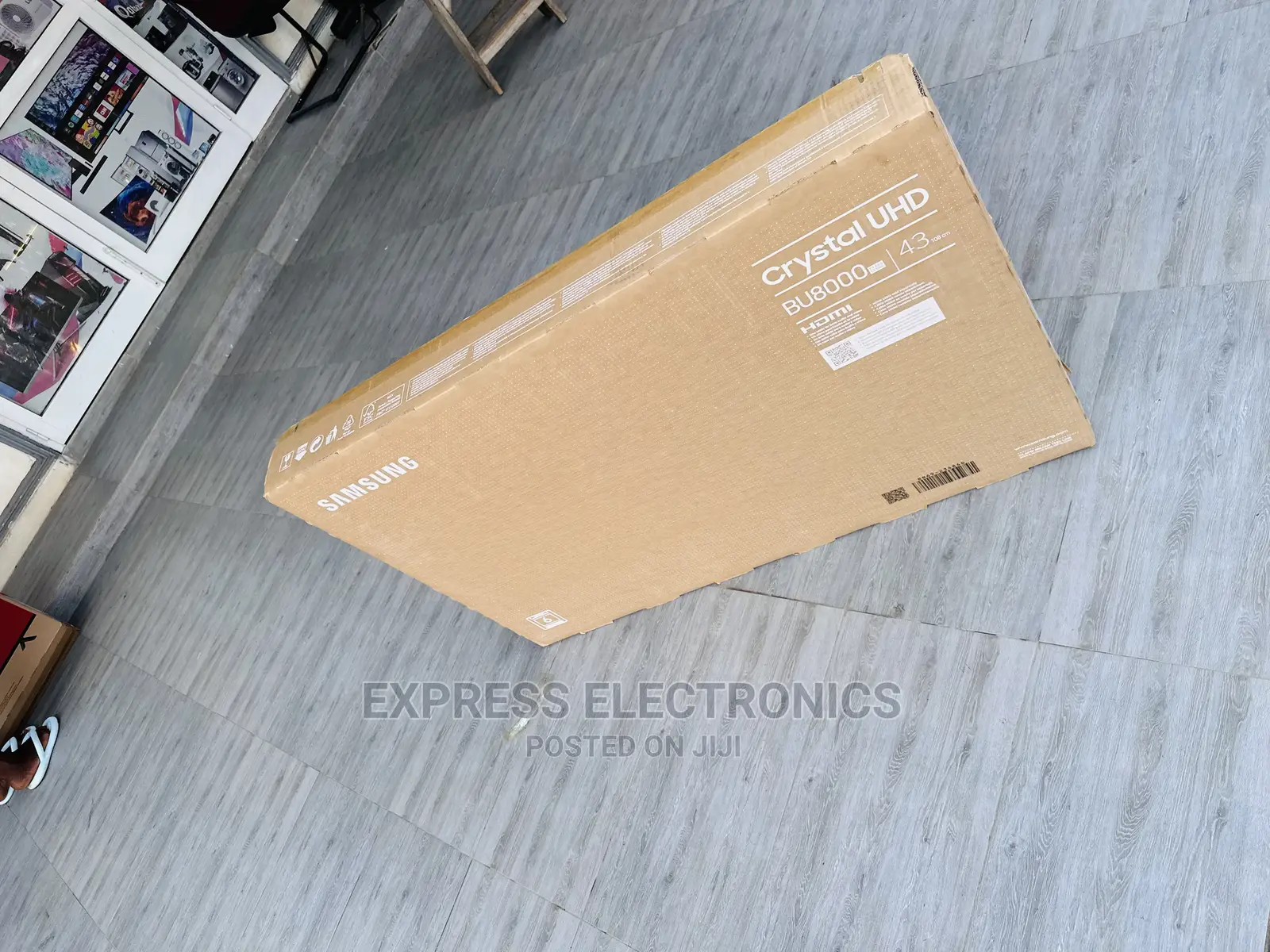 Ua43” Samsung UHD Smart Glossy Screen CU7172 Tv 