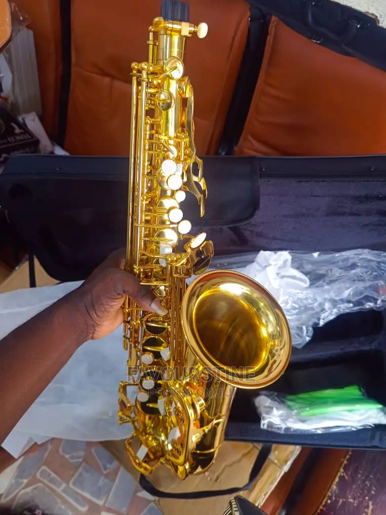 Brand New Quality Yamaha Alto Saxophone- Gold 1pcs Reed