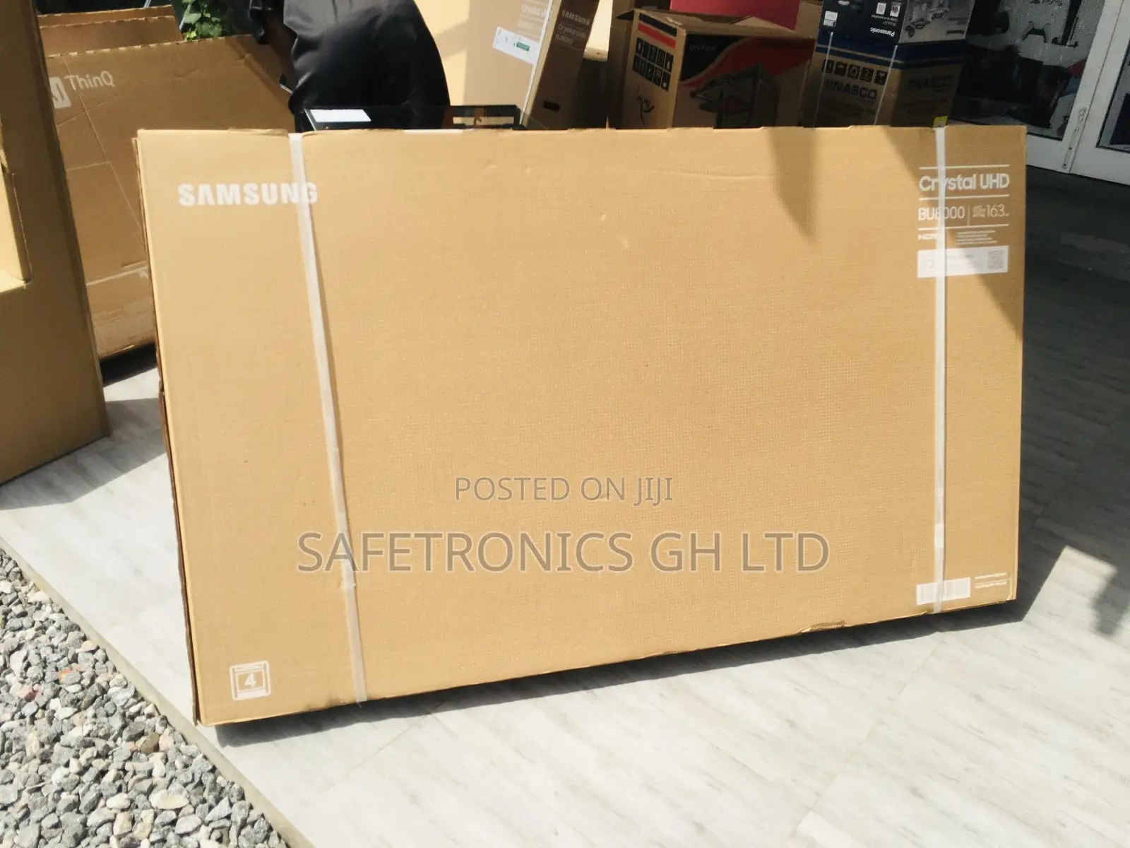 Best Samsung LED Glossy Clear 65 Inches BU80 UHD Smart Tv