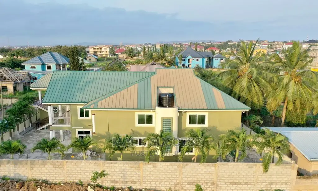 5bdrm Duplex in Budumburam for sale