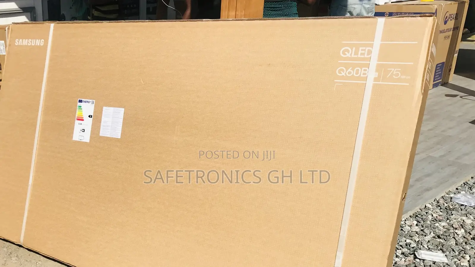 UHD QLED Samsung Q60B Glossy Smart Ultra Tv