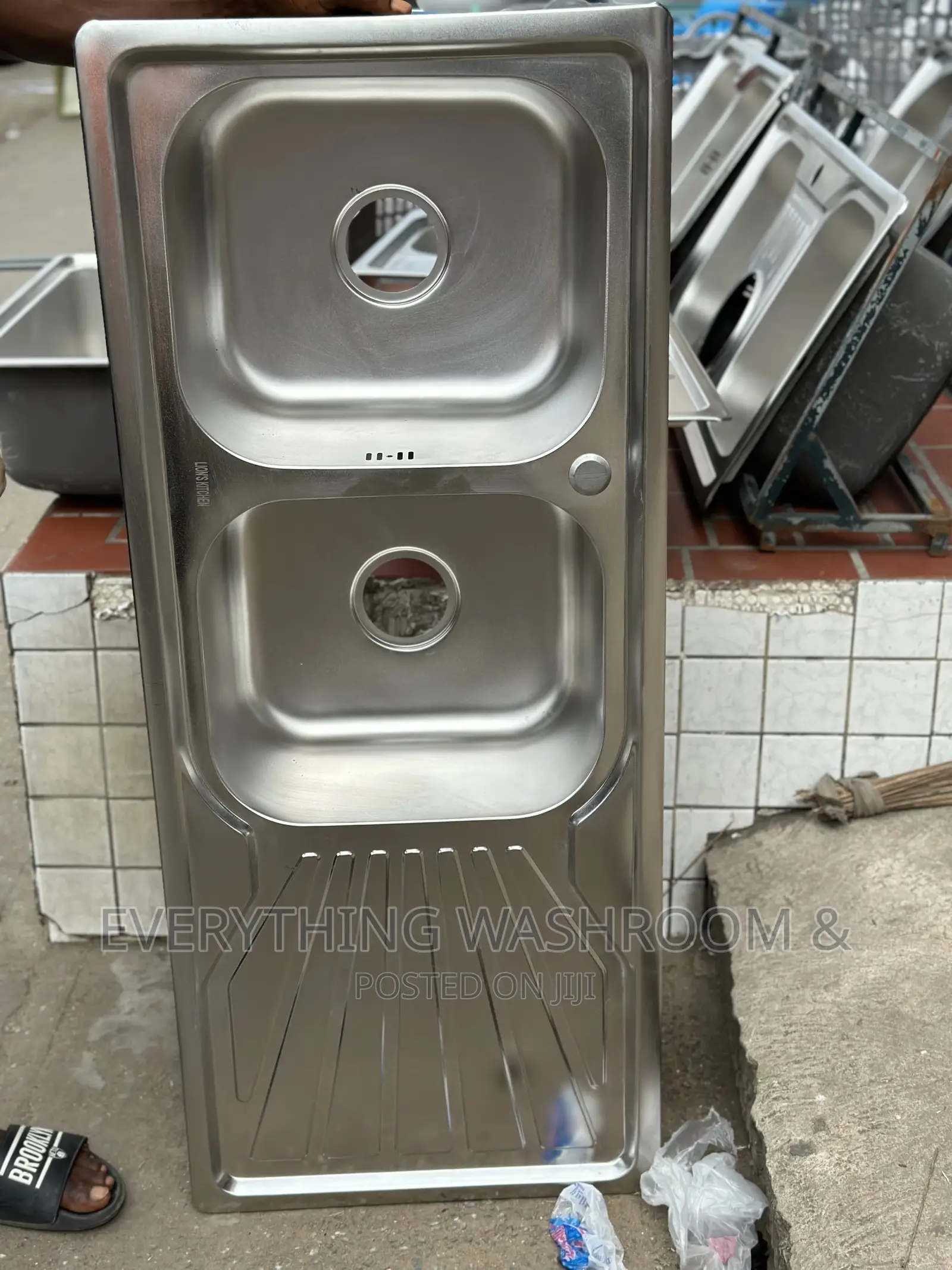 Double Bowl Sink With Accessories