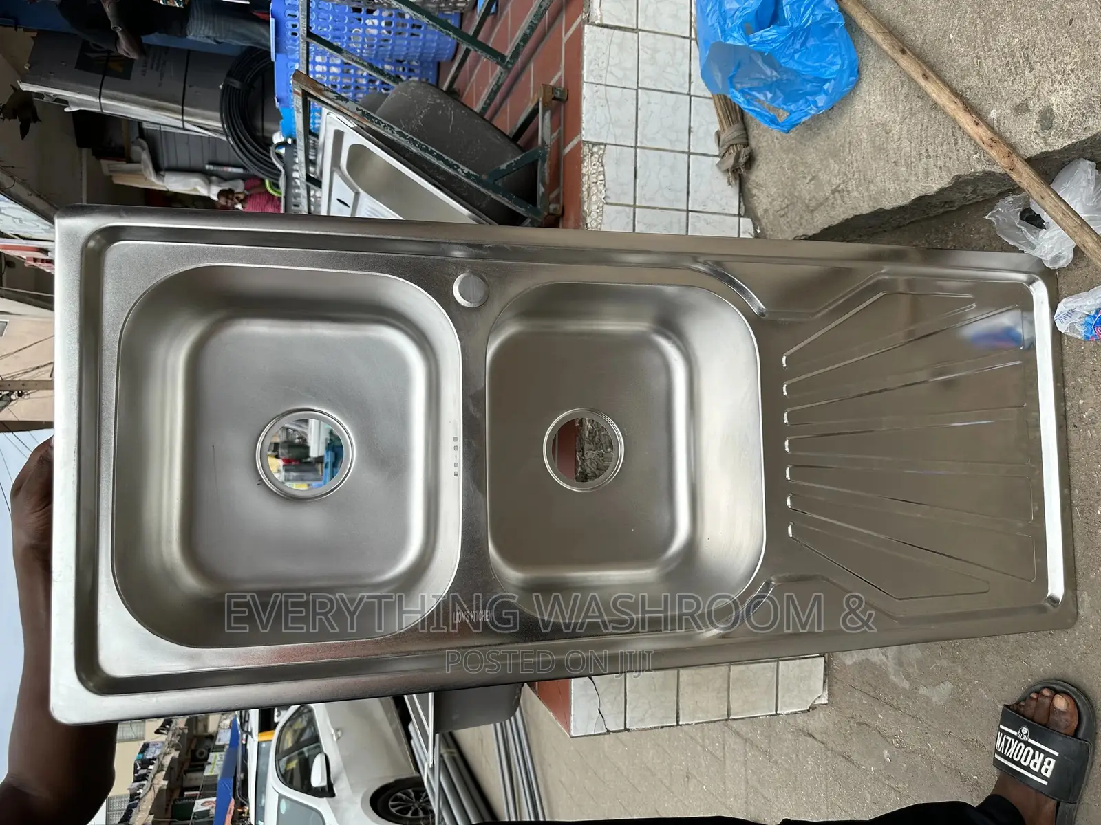 Double Bowl Sink With Accessories