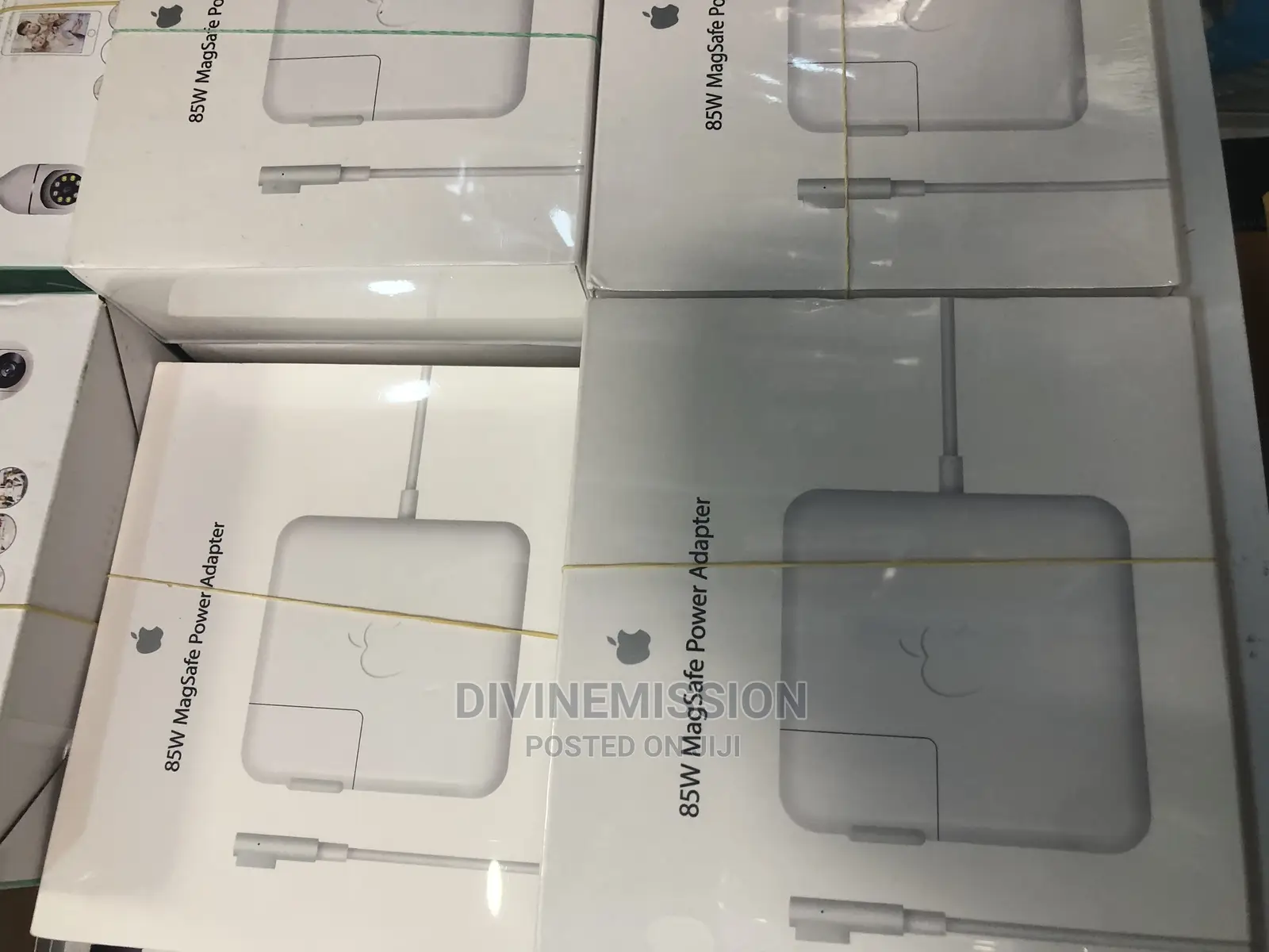 Macbook Air Charger 85w.