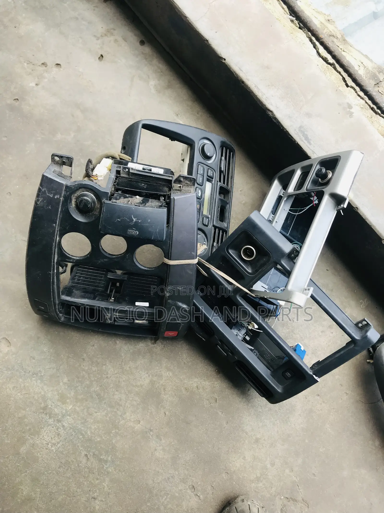Dash Board AC Vent Face Available for All Cars