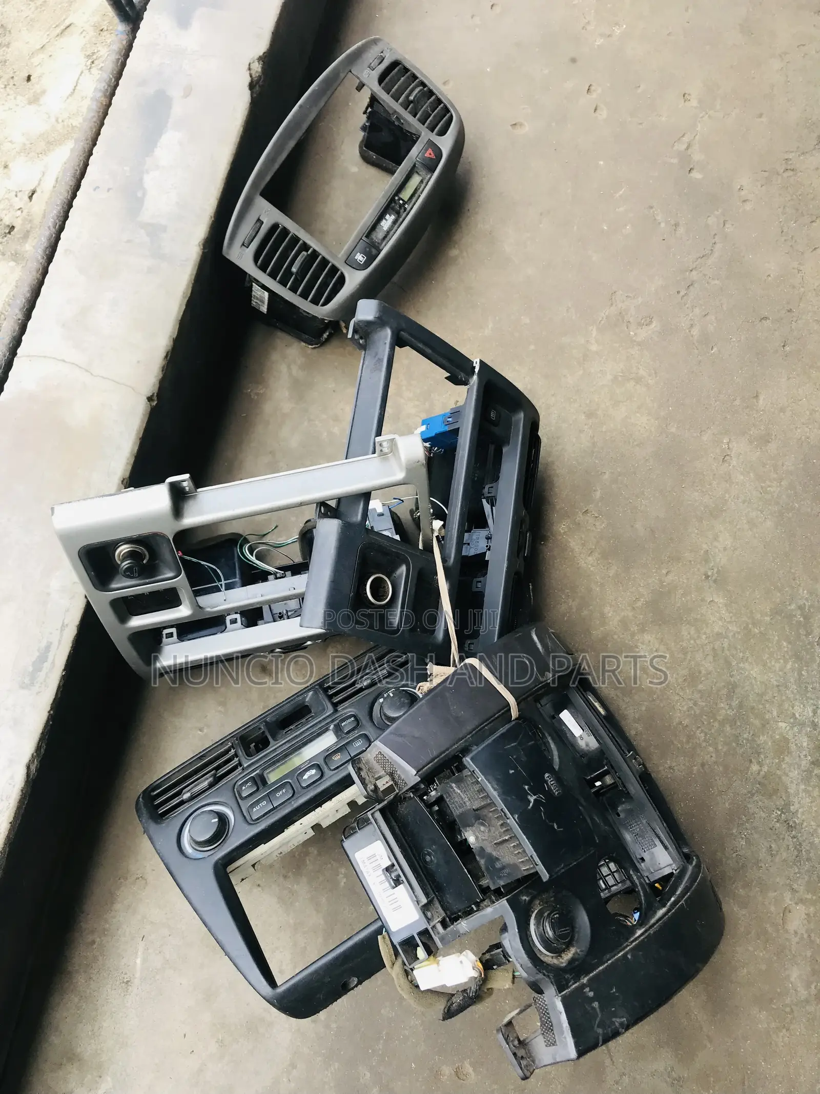 Dash Board AC Vent Face Available for All Cars