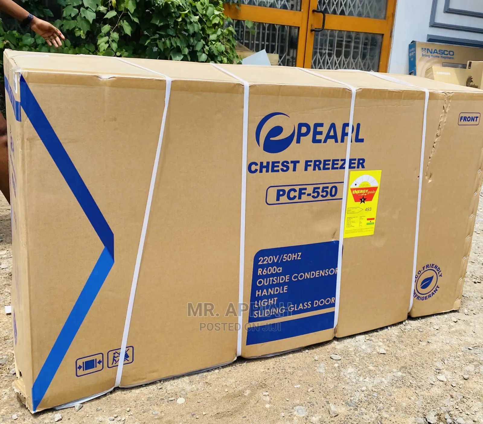 Effective and Reliable Pearl PCF-550 Freezer(400ltr) 