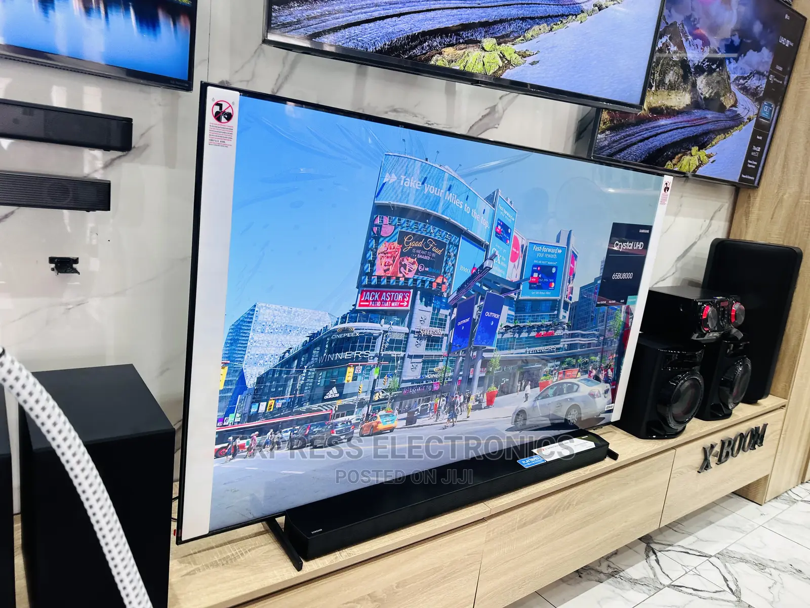 A New Slim Samsung 85”Au7172 UHD Smart Glossy Display