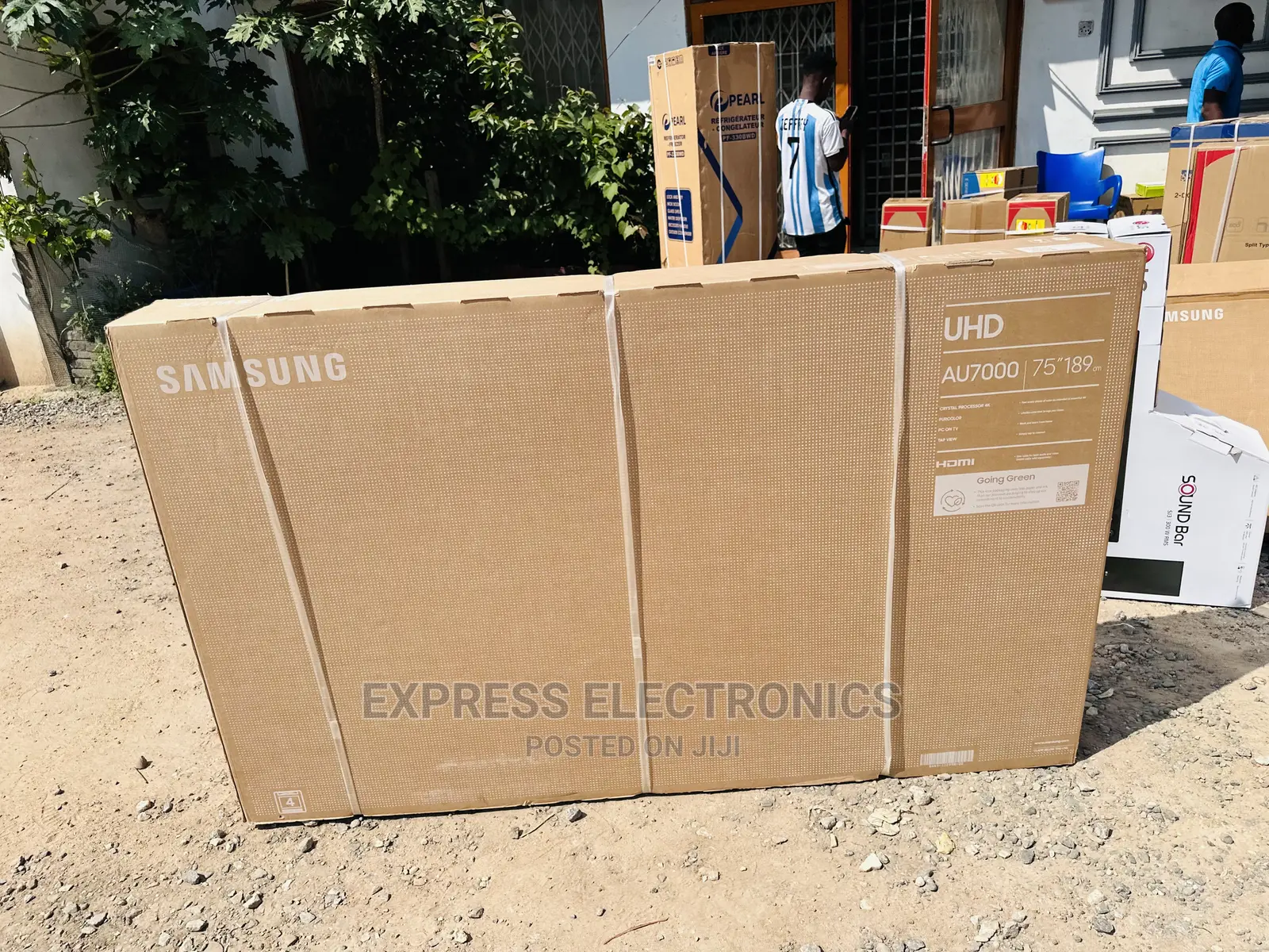 Smart Connectivity Airplay 2 Samsung UHD 75”Cu7172