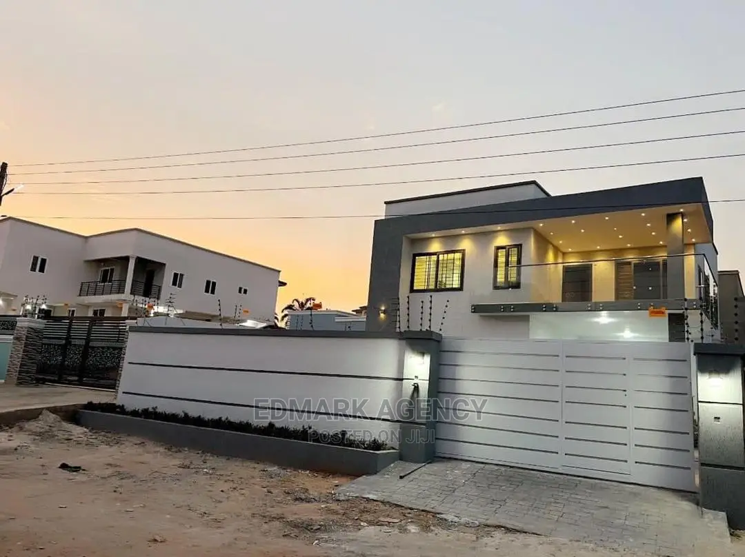 4bdrm House in Kwabeyna Acp, Ga East Municipal for sale