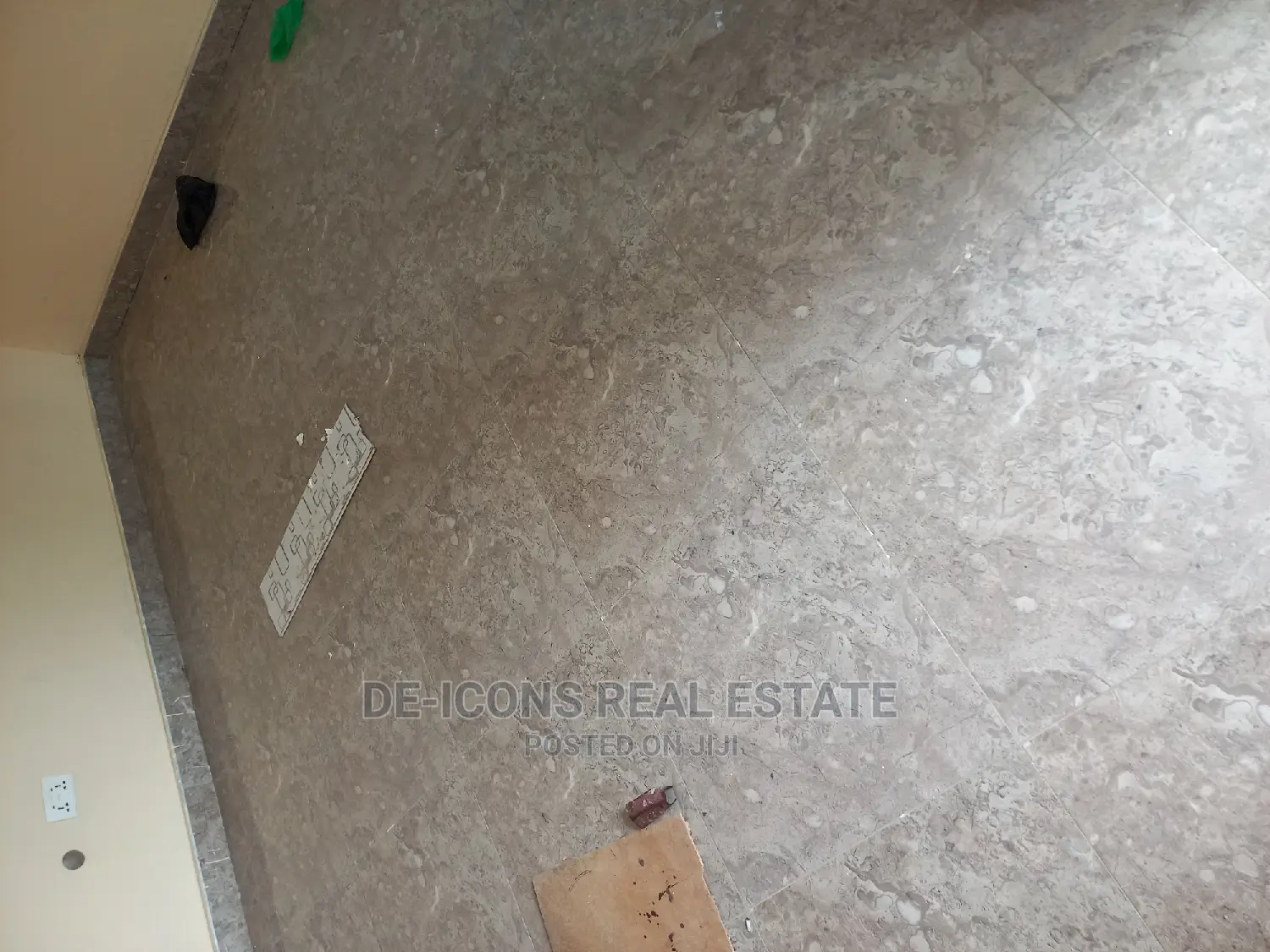 2bdrm Duplex in De-Icons Real Estate, Kasoa for rent