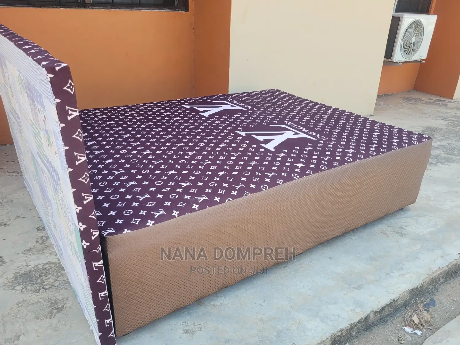 Inbuilt Double Bed