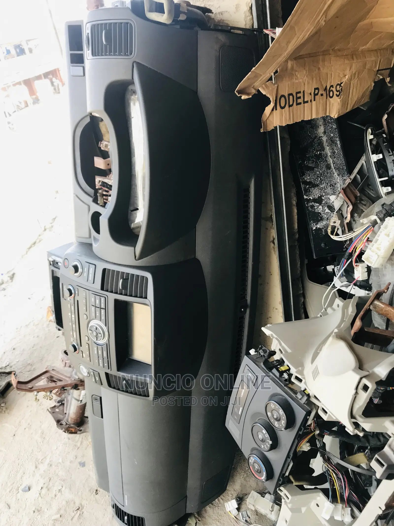 Nissan Pathender Dashboard