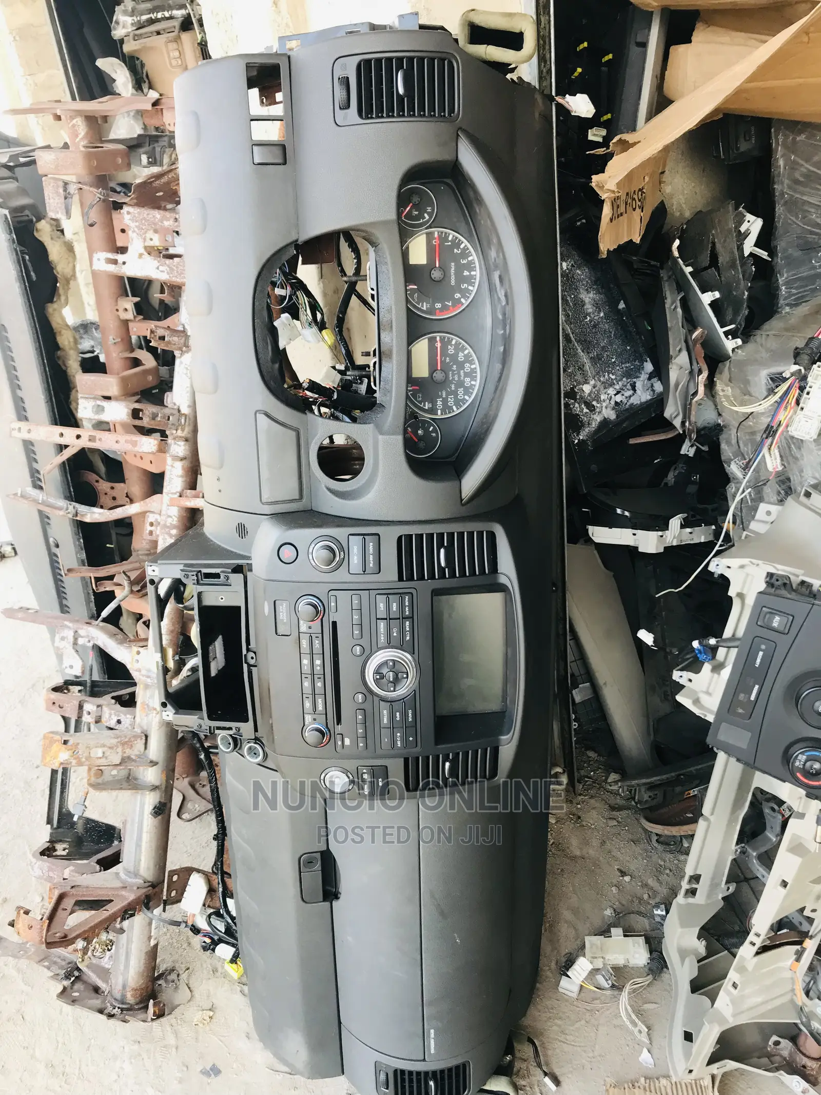 Nissan Pathender Dashboard