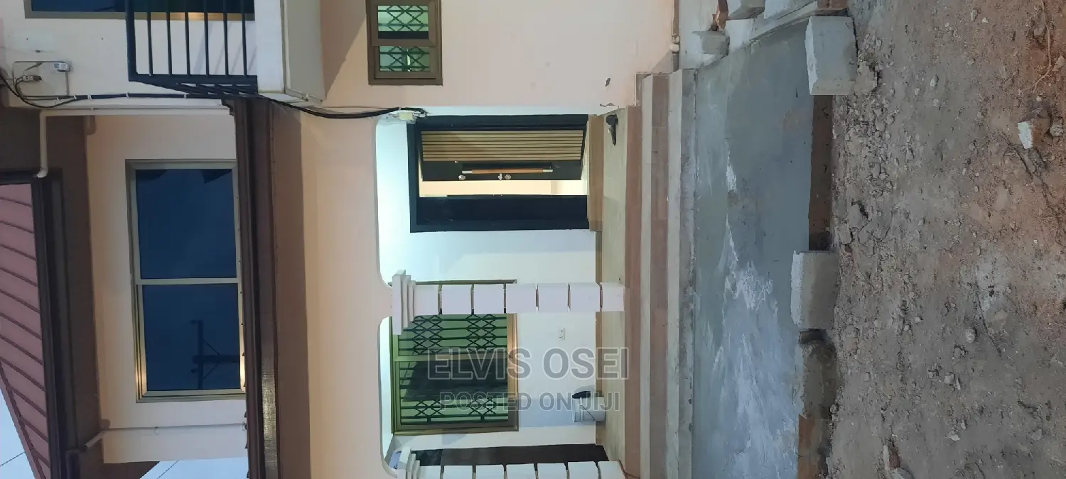 1bdrm Apartment in Palas Town Awoshie for rent