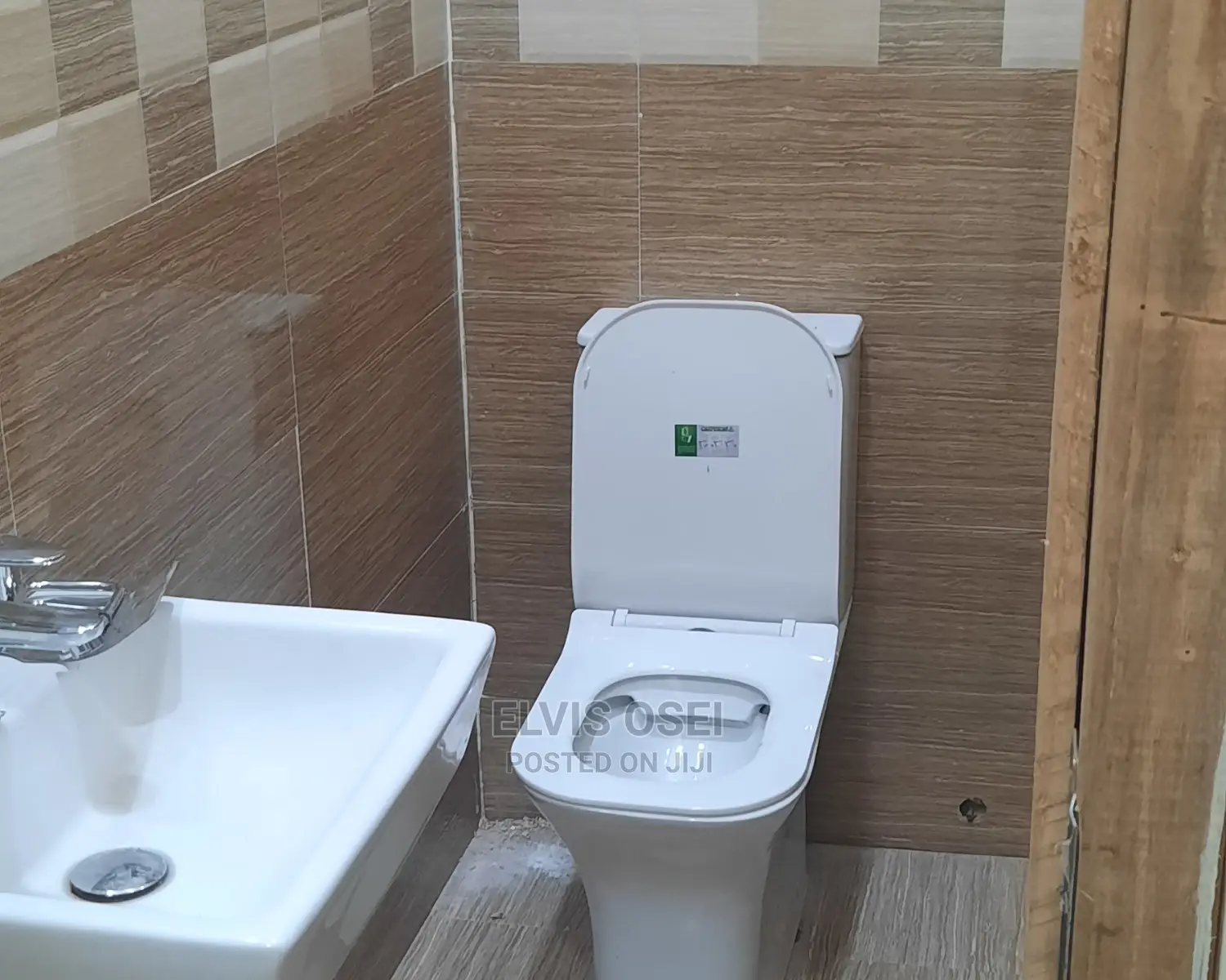 1bdrm Apartment in Palas Town Awoshie for rent