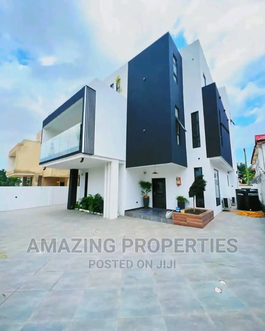 5bdrm House in East Legon for sale