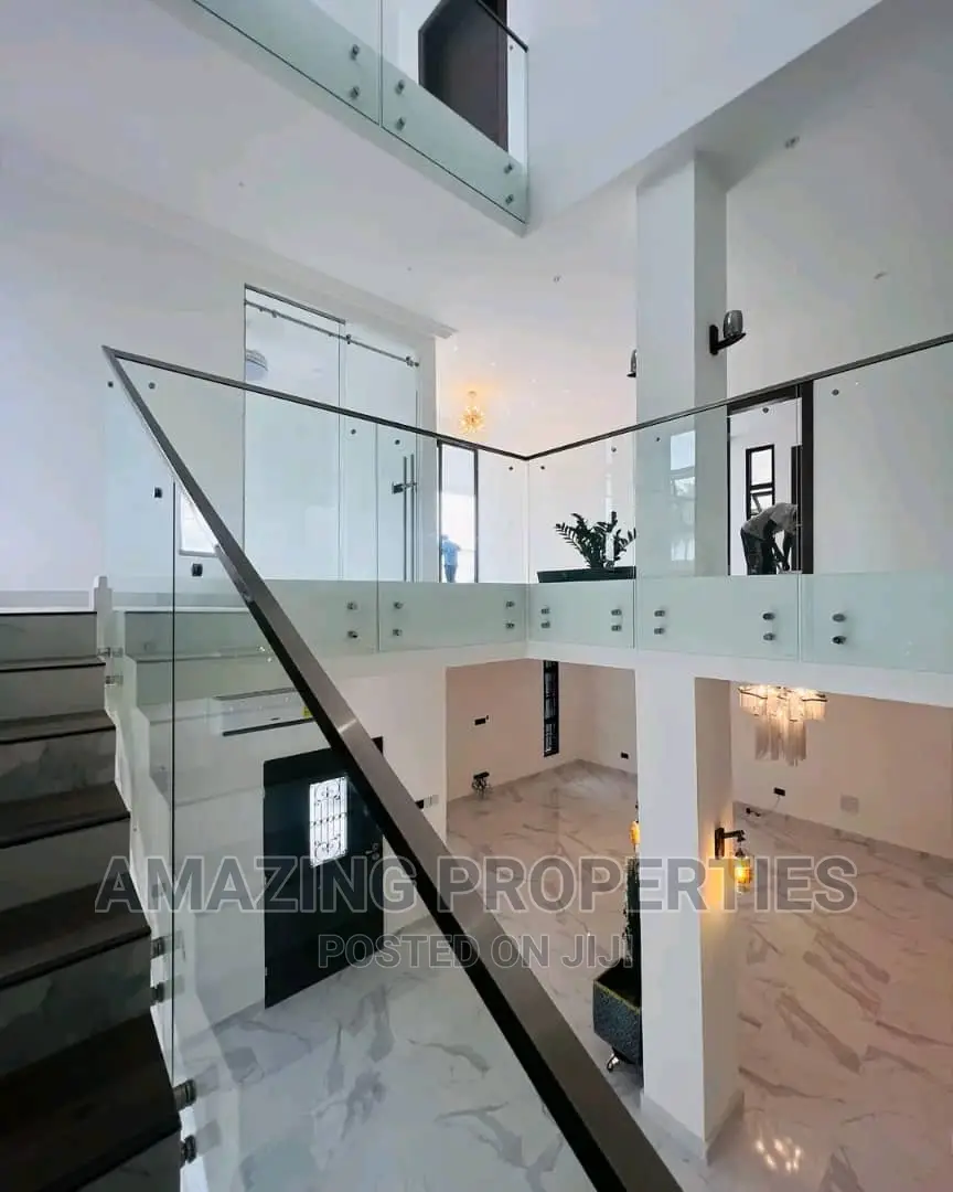 5bdrm House in East Legon for sale