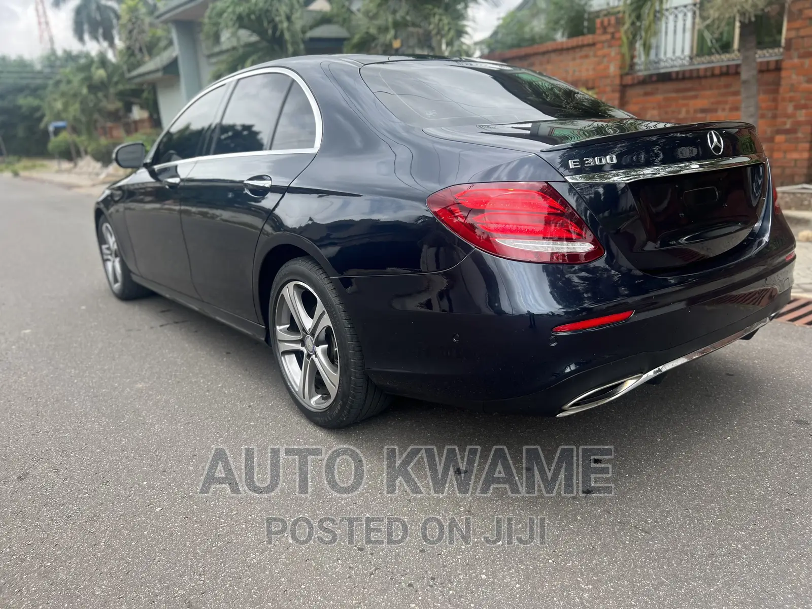 Mercedes-Benz E300 2017 Black