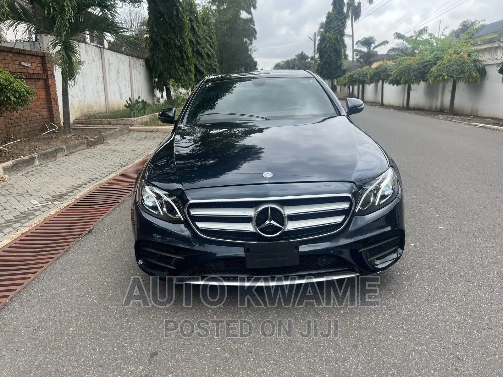 Mercedes-Benz E300 2017 Black
