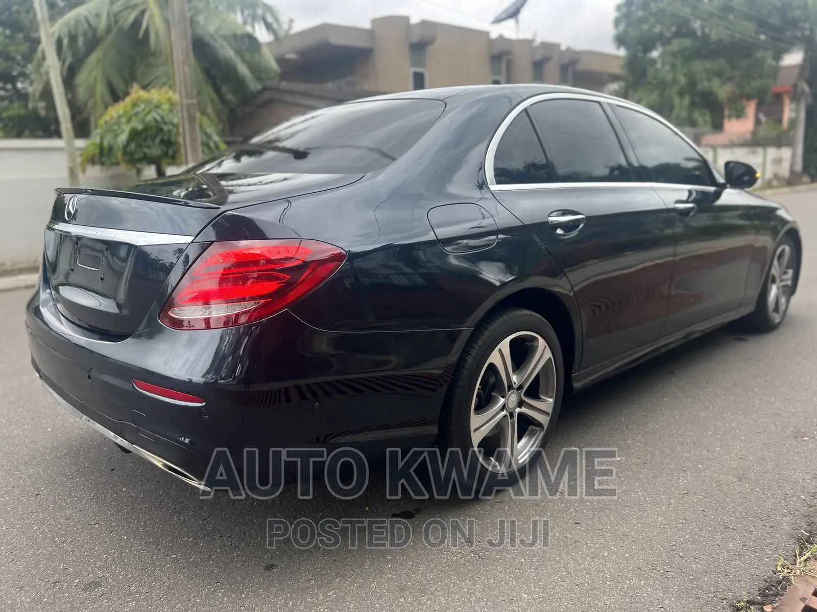 Mercedes-Benz E300 2017 Black