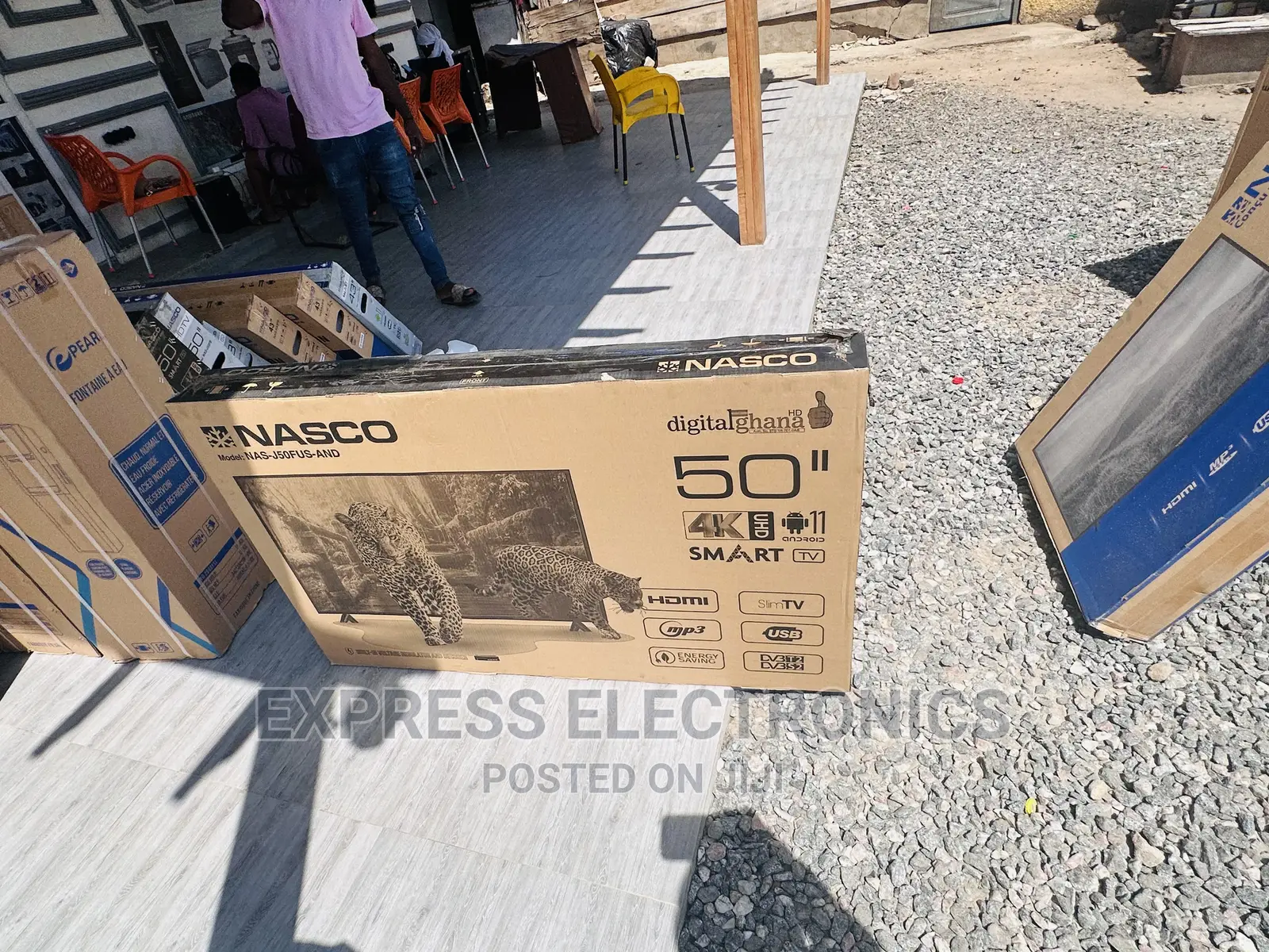 Realistic Shades and UHD Android Smart Nasco 50” Tv 