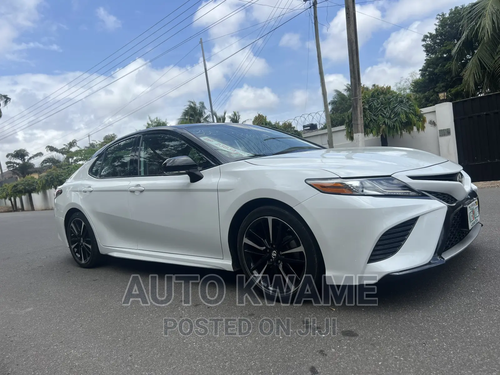 Toyota Camry XSE (2.5L 4cyl 8A) 2019 White