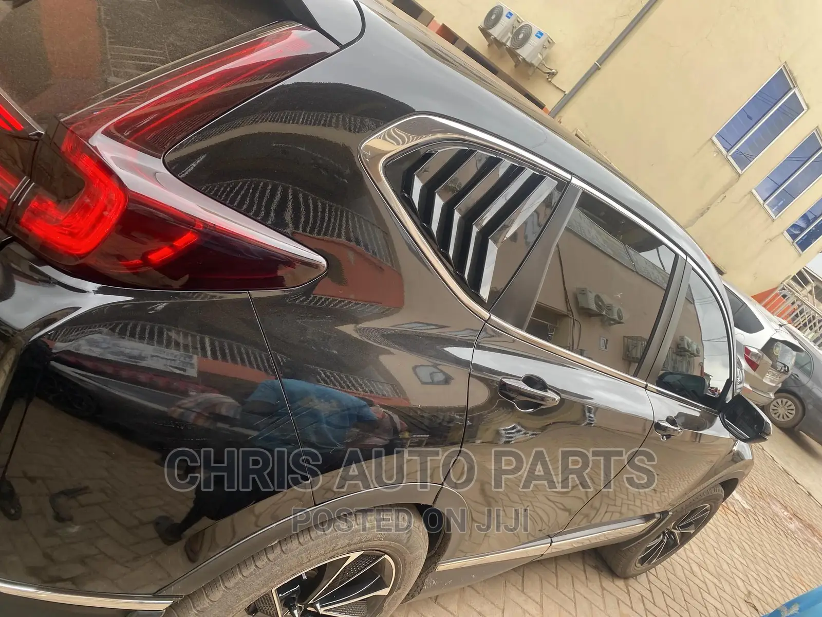 Honda CRV Side Glass Vent