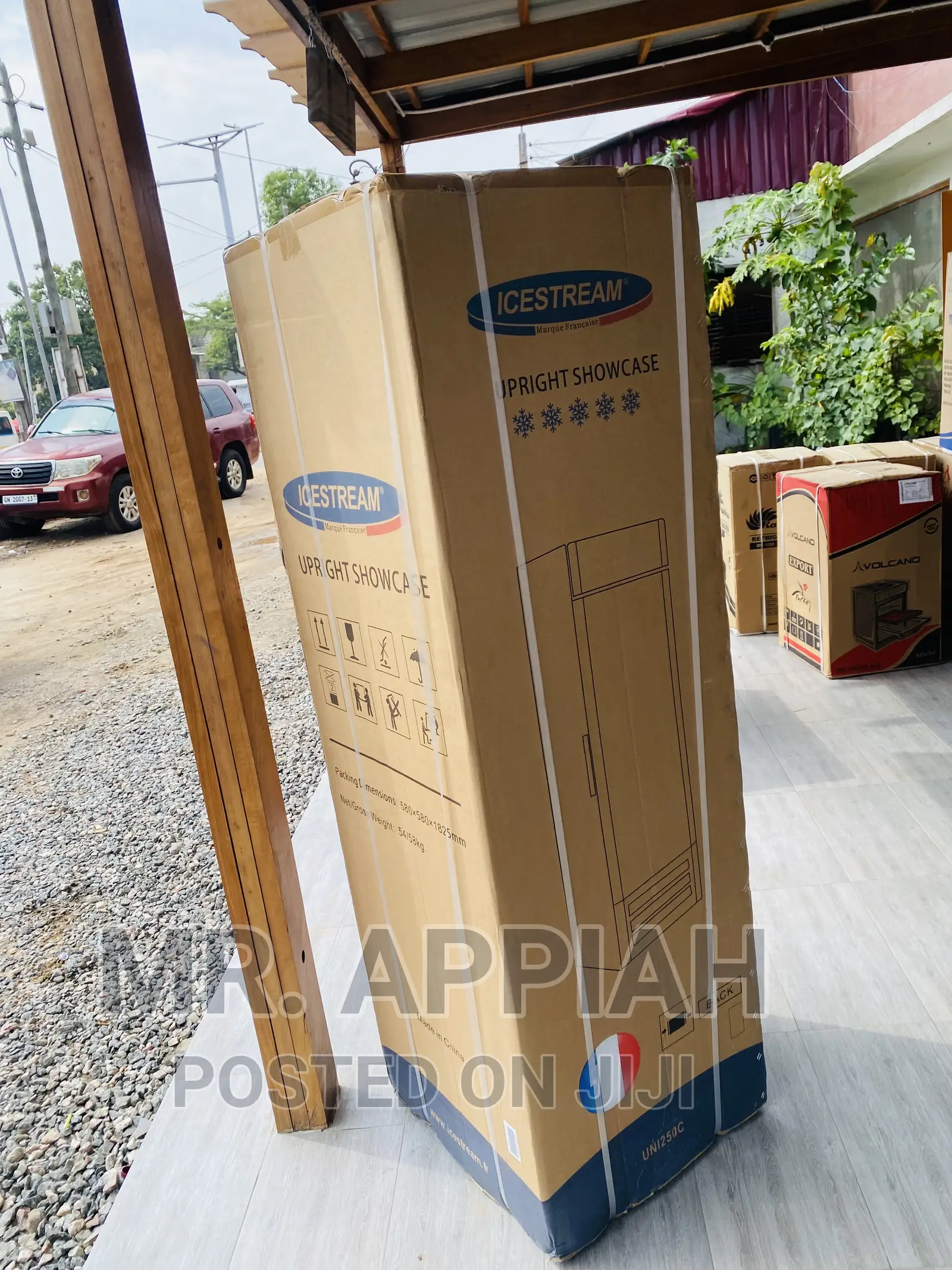 Effective and Reliable Icestream 288L1 Door Fridge(UNI-350)