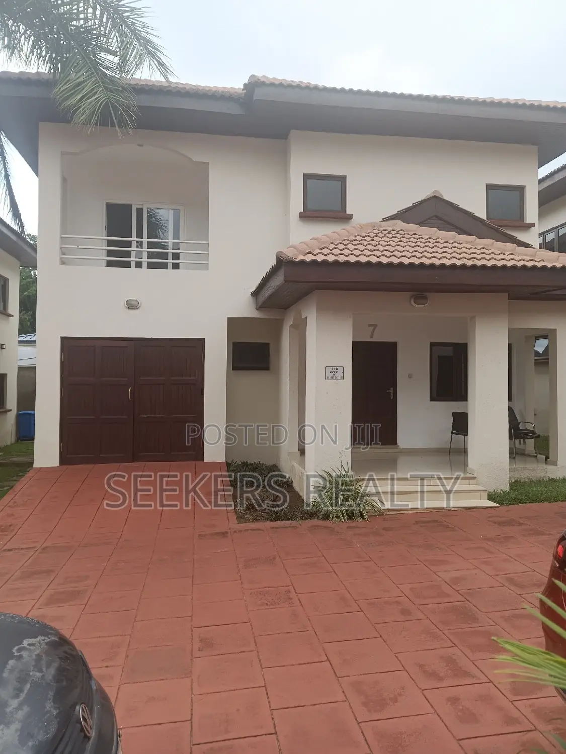 3bdrm Townhouse / Terrace in Seekers Realty, Cantonments for rent
