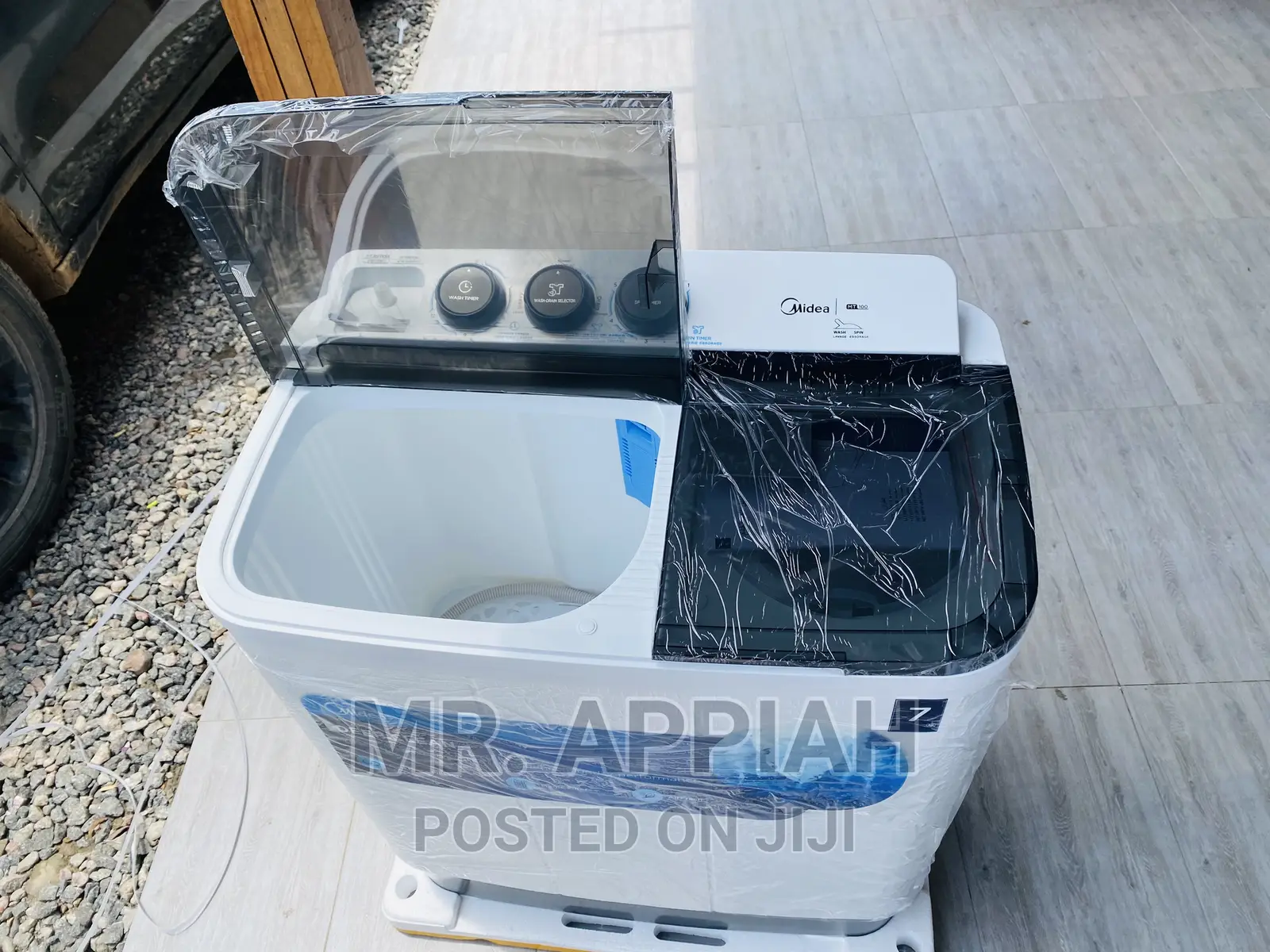 Effective and Reliable 7kg Washing Machine(White/Black).