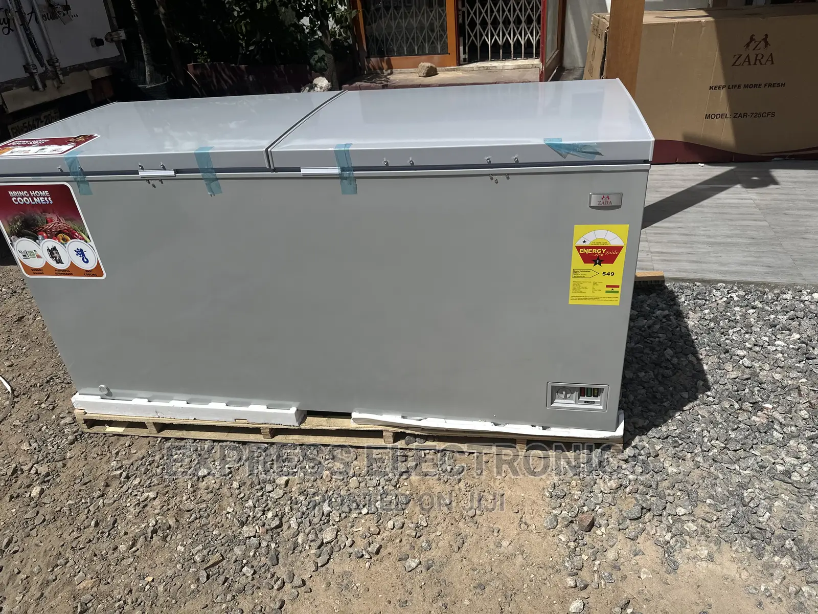 High Quality Chest Freezer Double Door Zara 725L