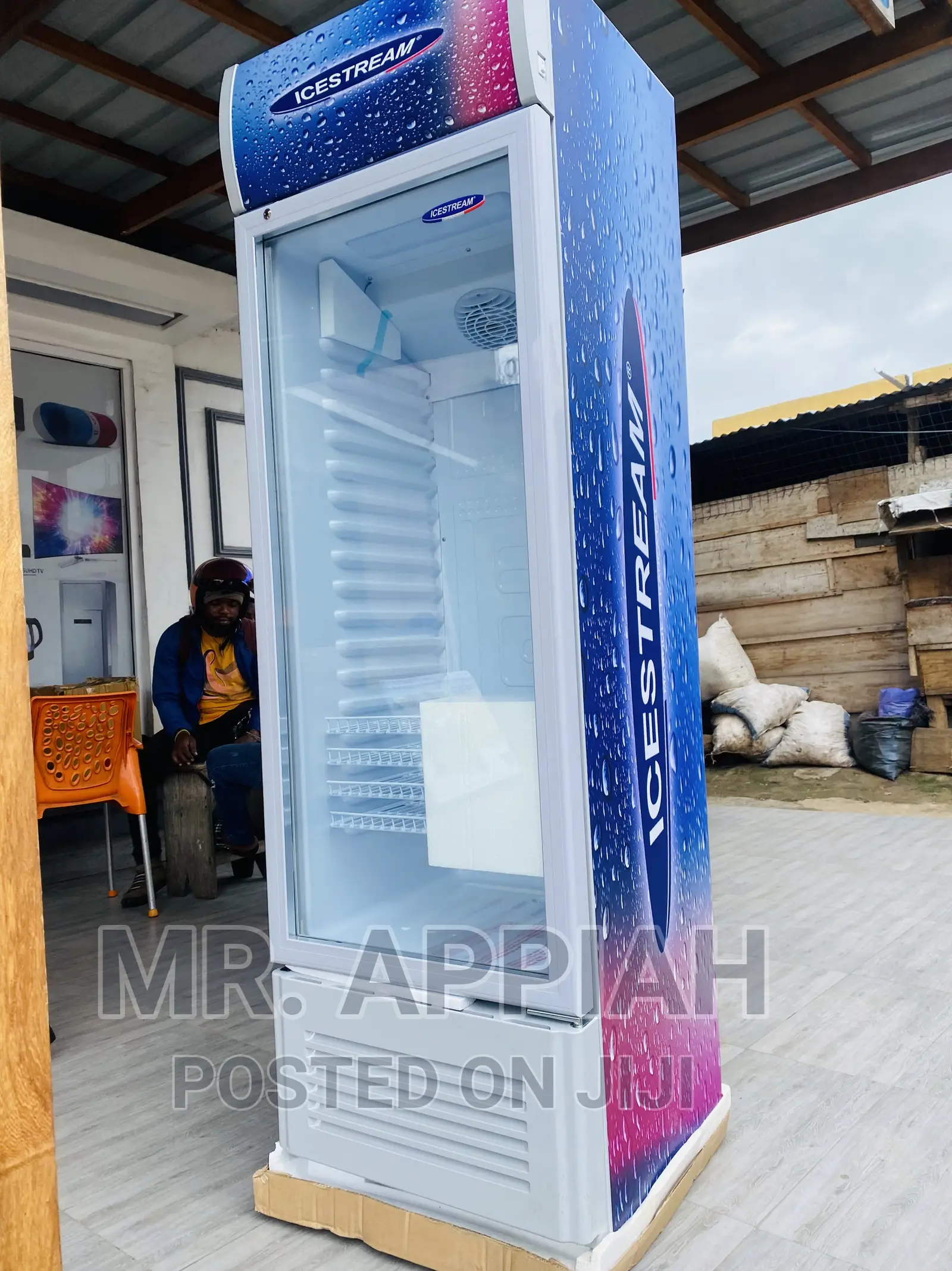 Adorable Icestream Upright Fridge UNI-250C 198LTRS 