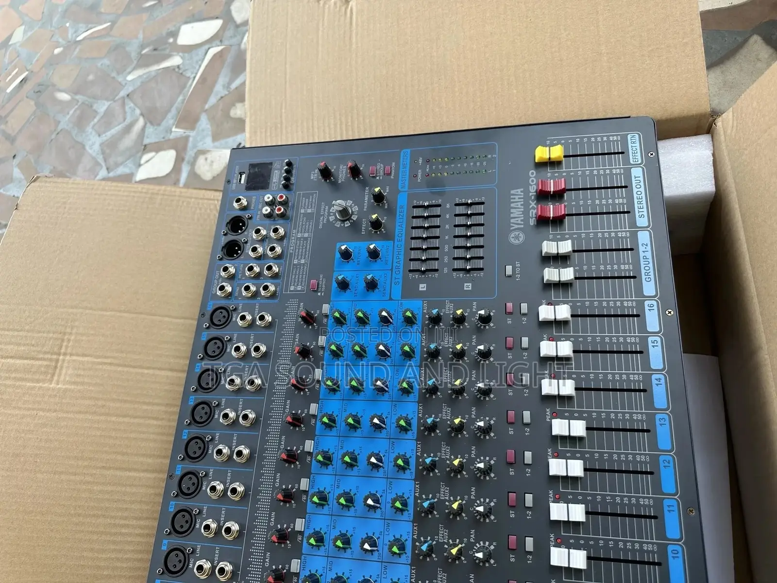 Yamaha Srx 16 Channel Mixer