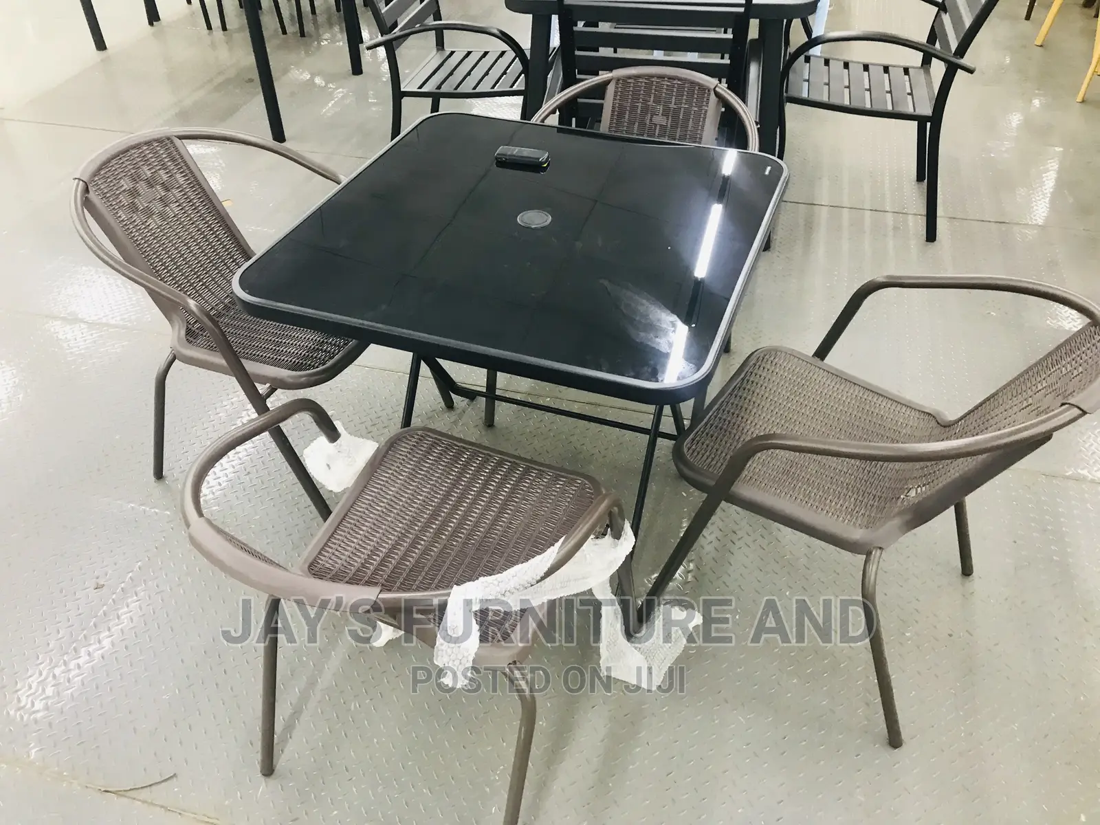 Outdoor Table 912