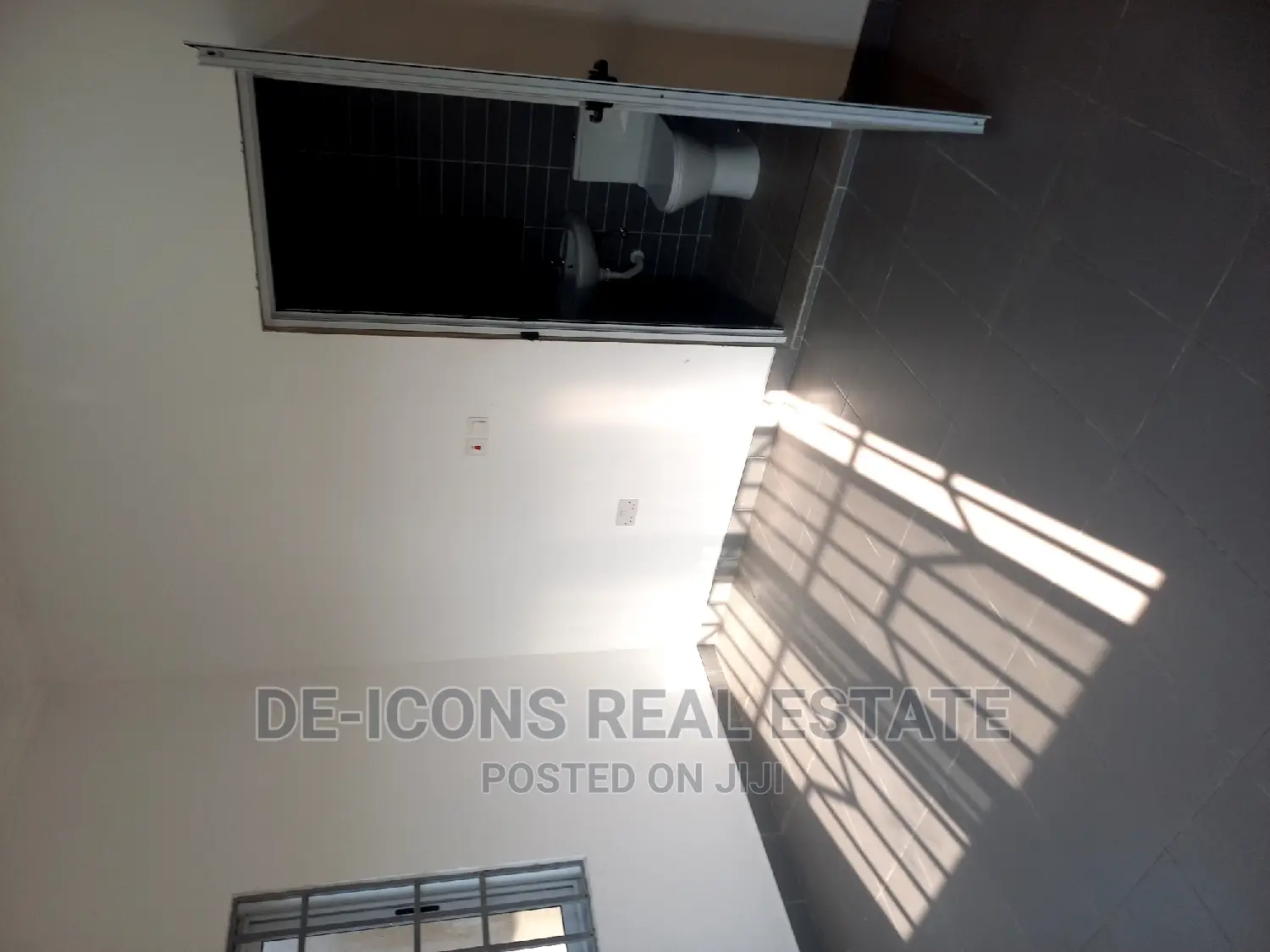 3bdrm Duplex in De-Icons Real Estate, Kasoa for rent